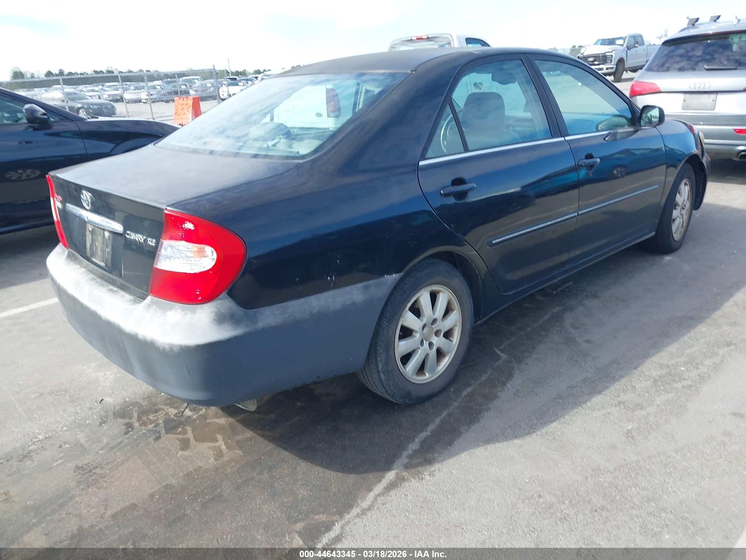 TOYOTA CAMRY image 4