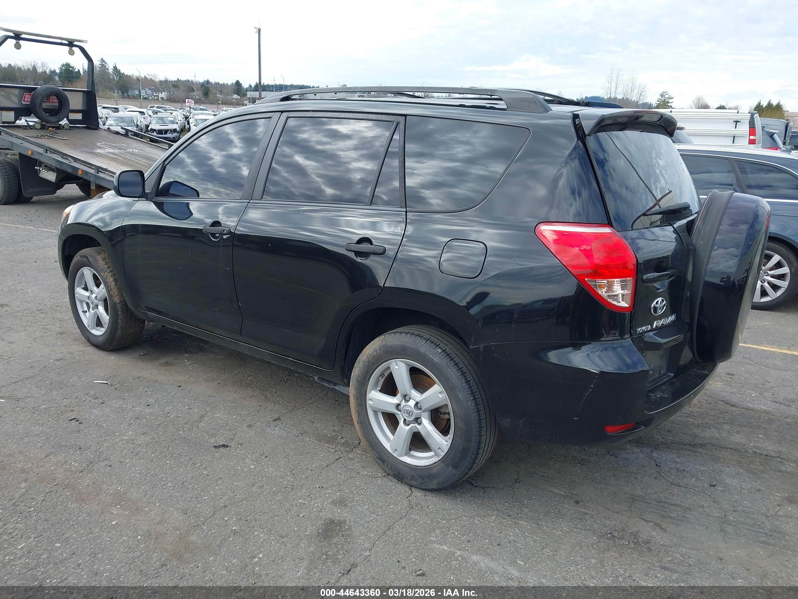 TOYOTA RAV4 image 3