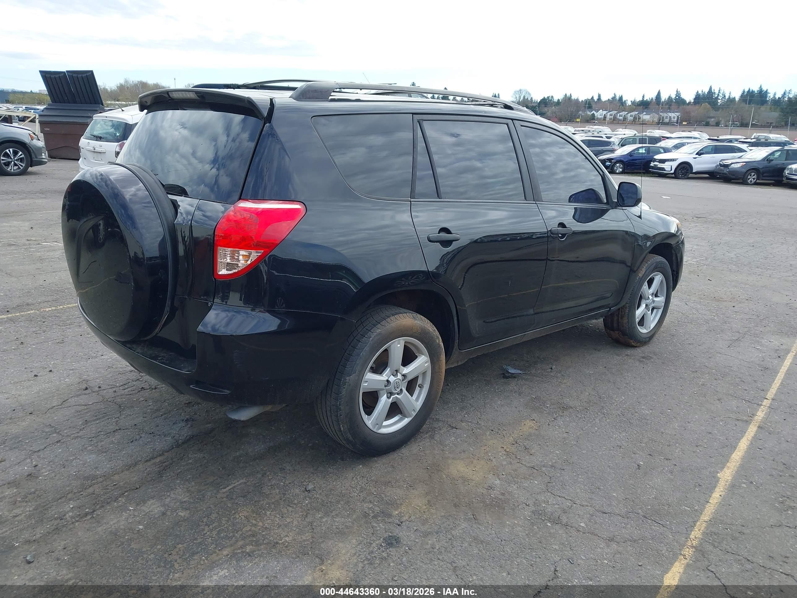 TOYOTA RAV4 image 4