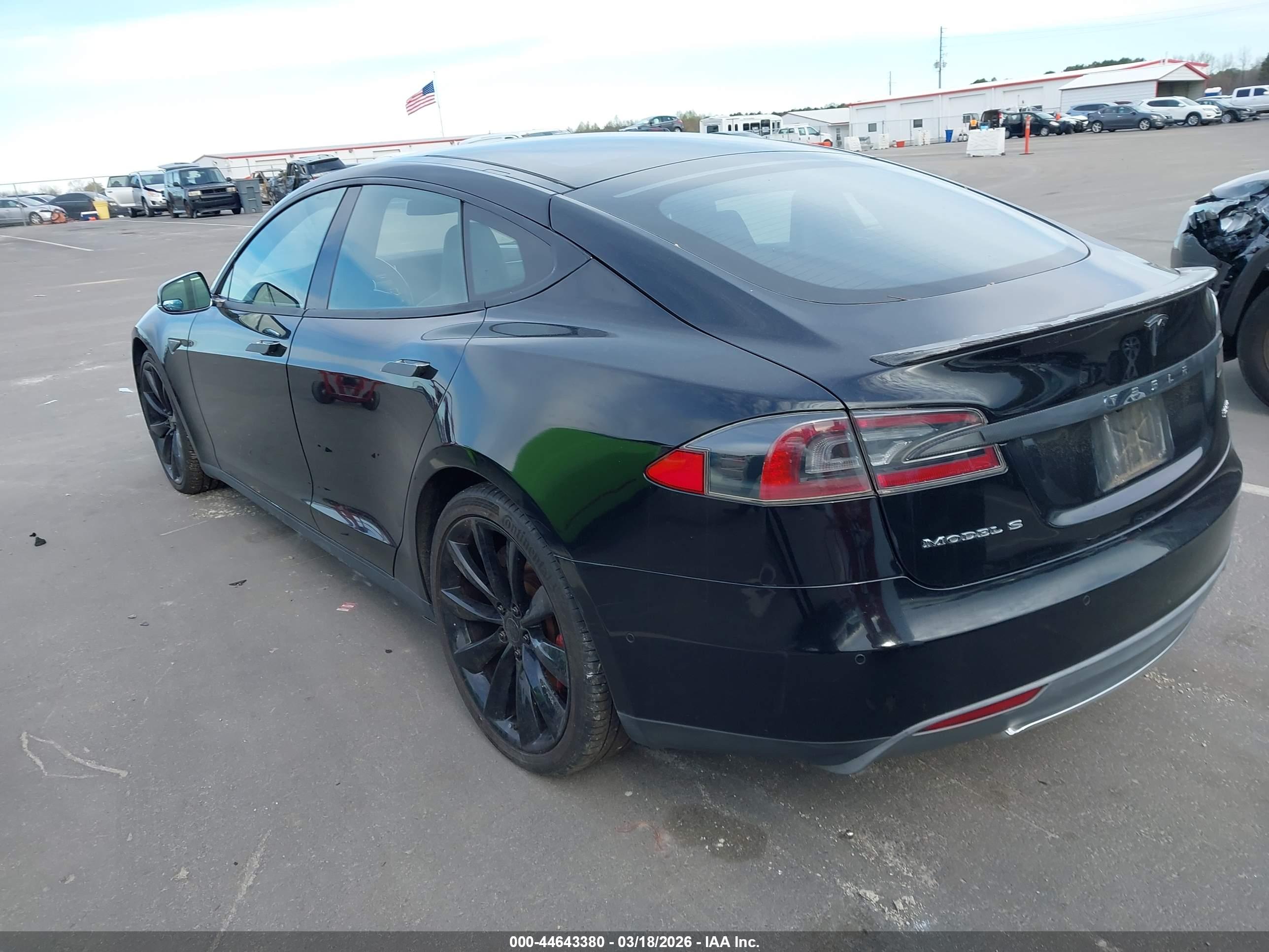 TESLA MODEL image 3