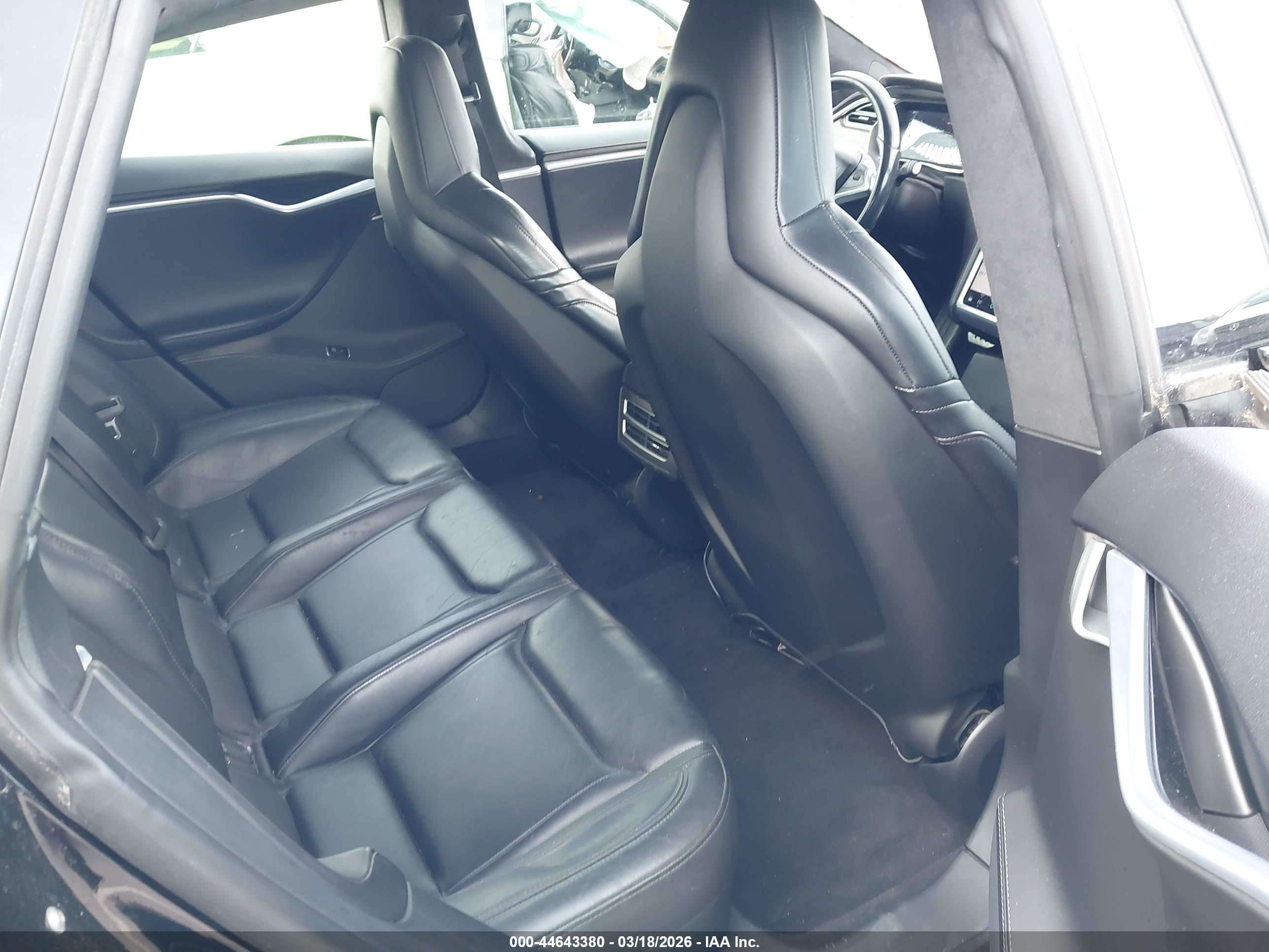 TESLA MODEL image 8