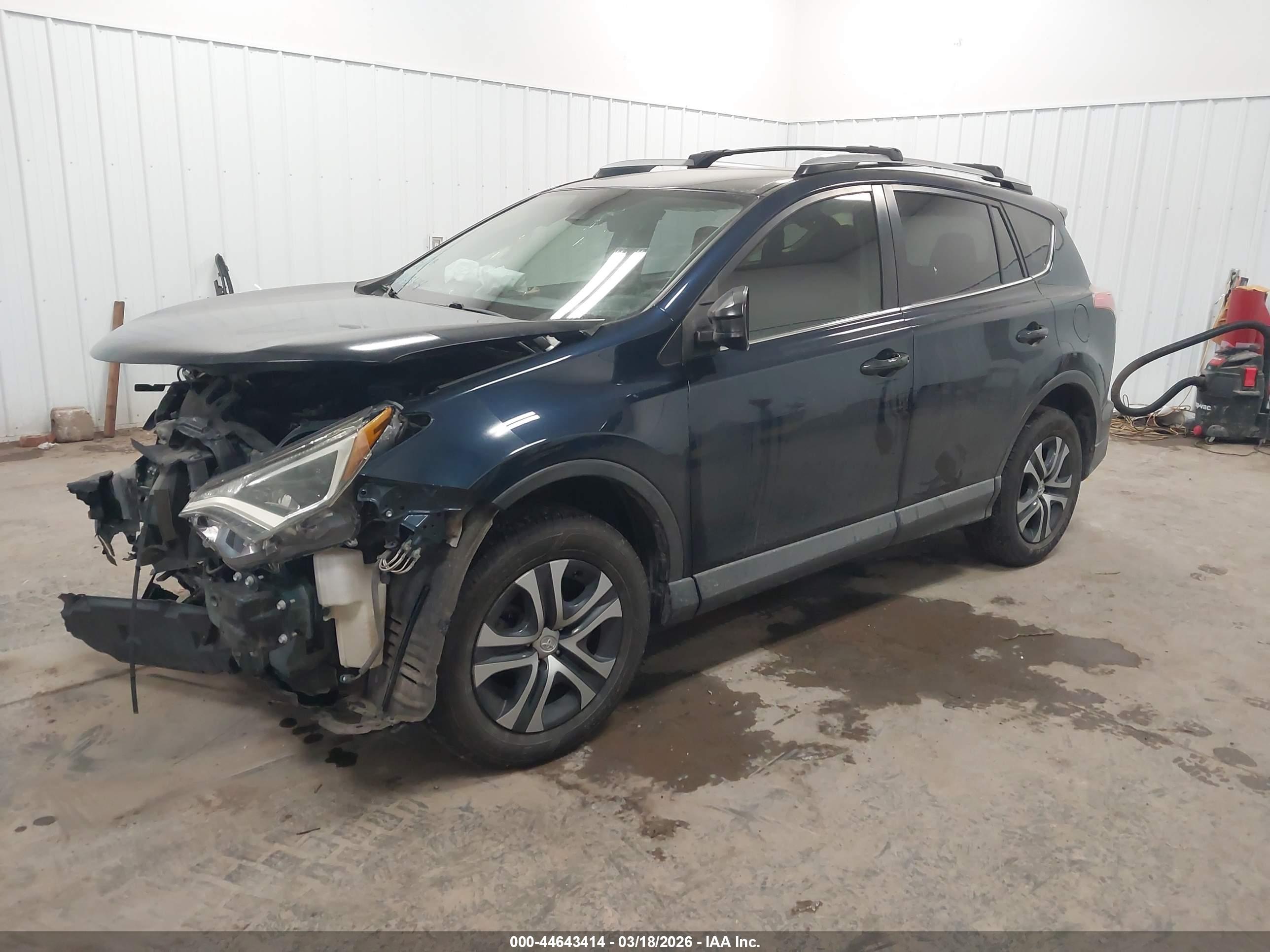TOYOTA RAV4 image 2