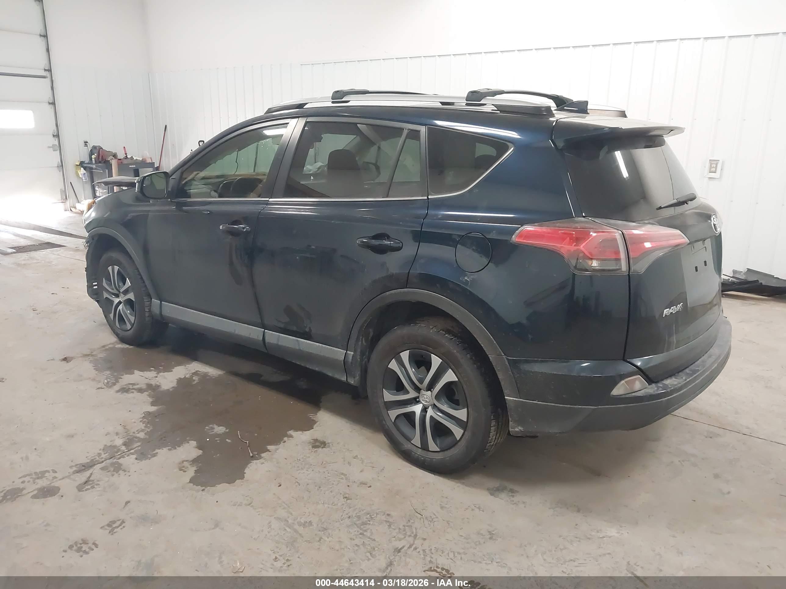 TOYOTA RAV4 image 3