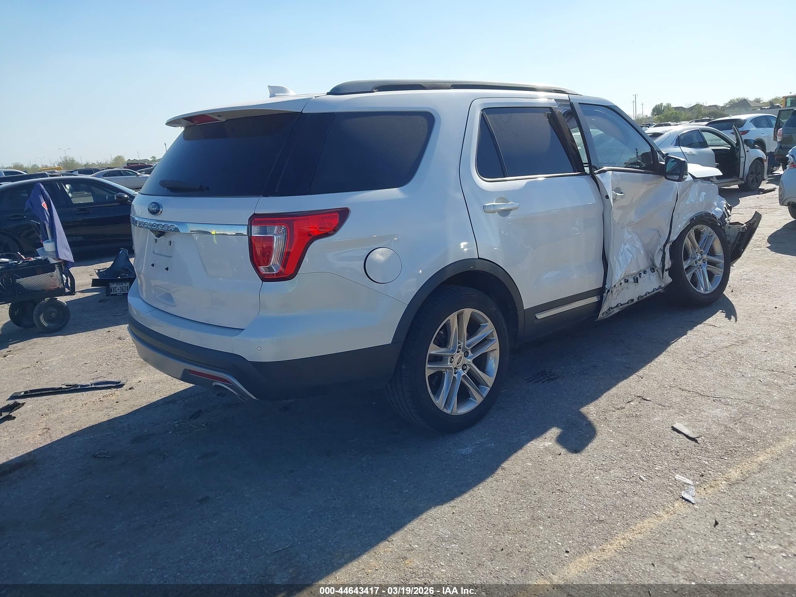 FORD EXPLORER image 4