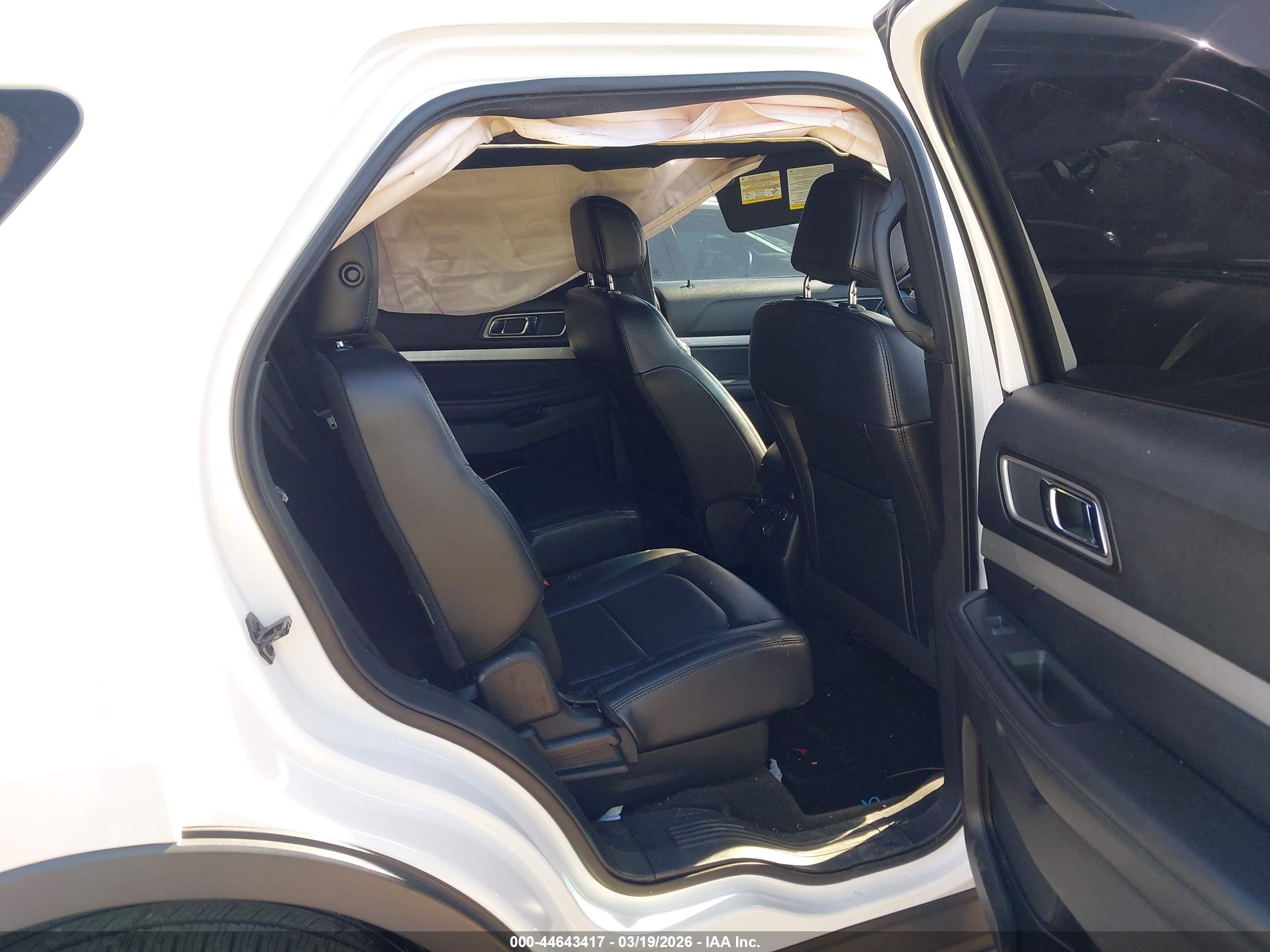 FORD EXPLORER image 8