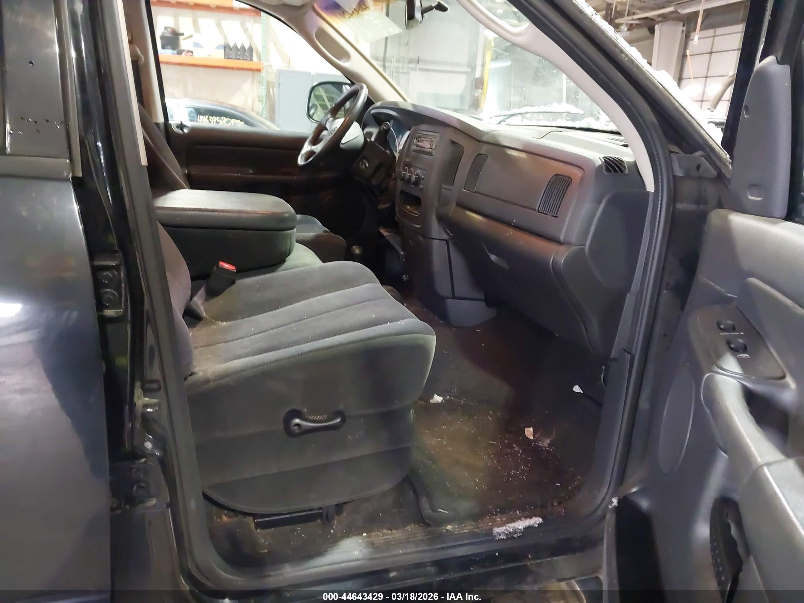 DODGE RAM image 5