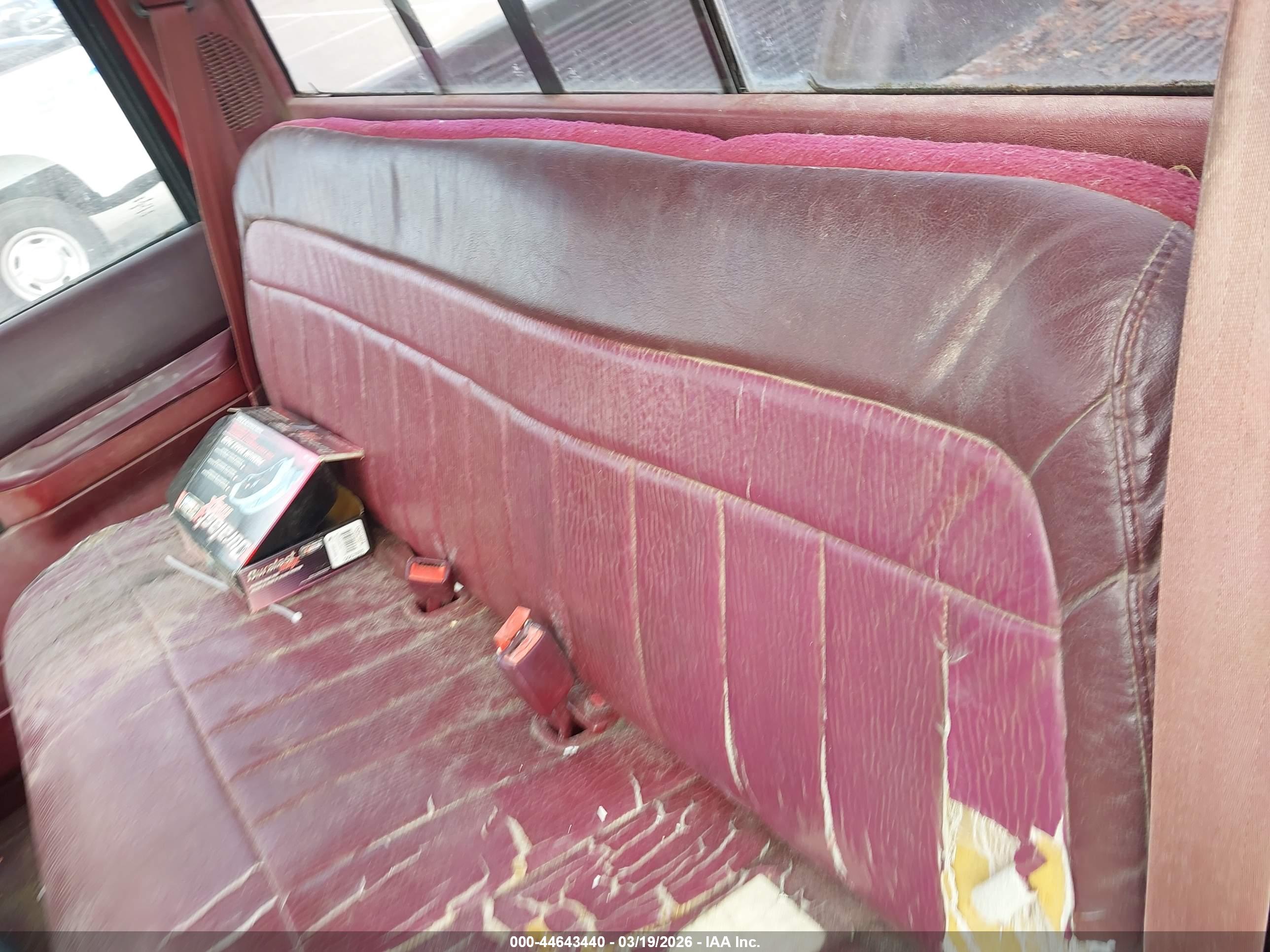 CHEVROLET GMT-400 image 8