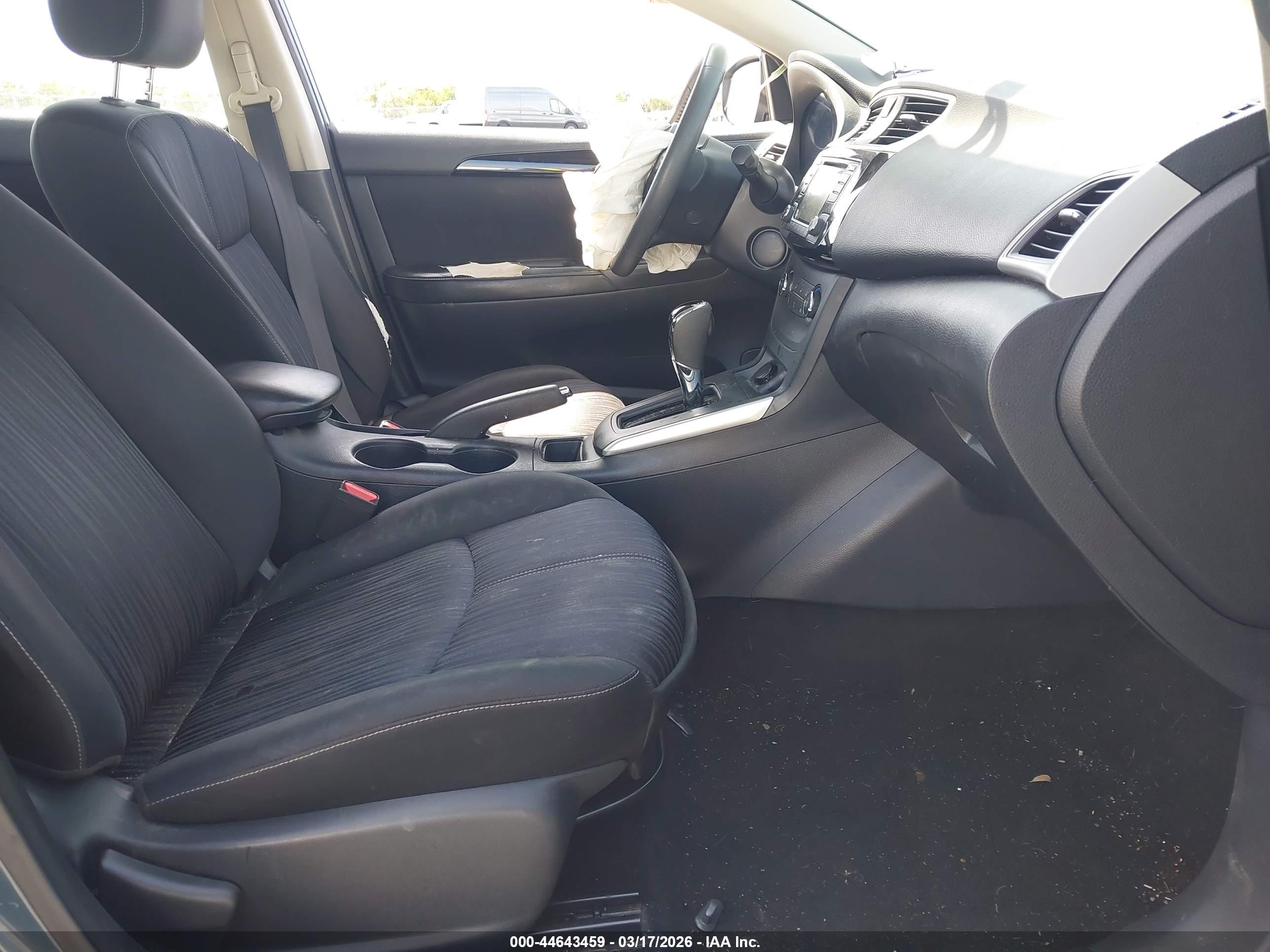 NISSAN SENTRA image 5