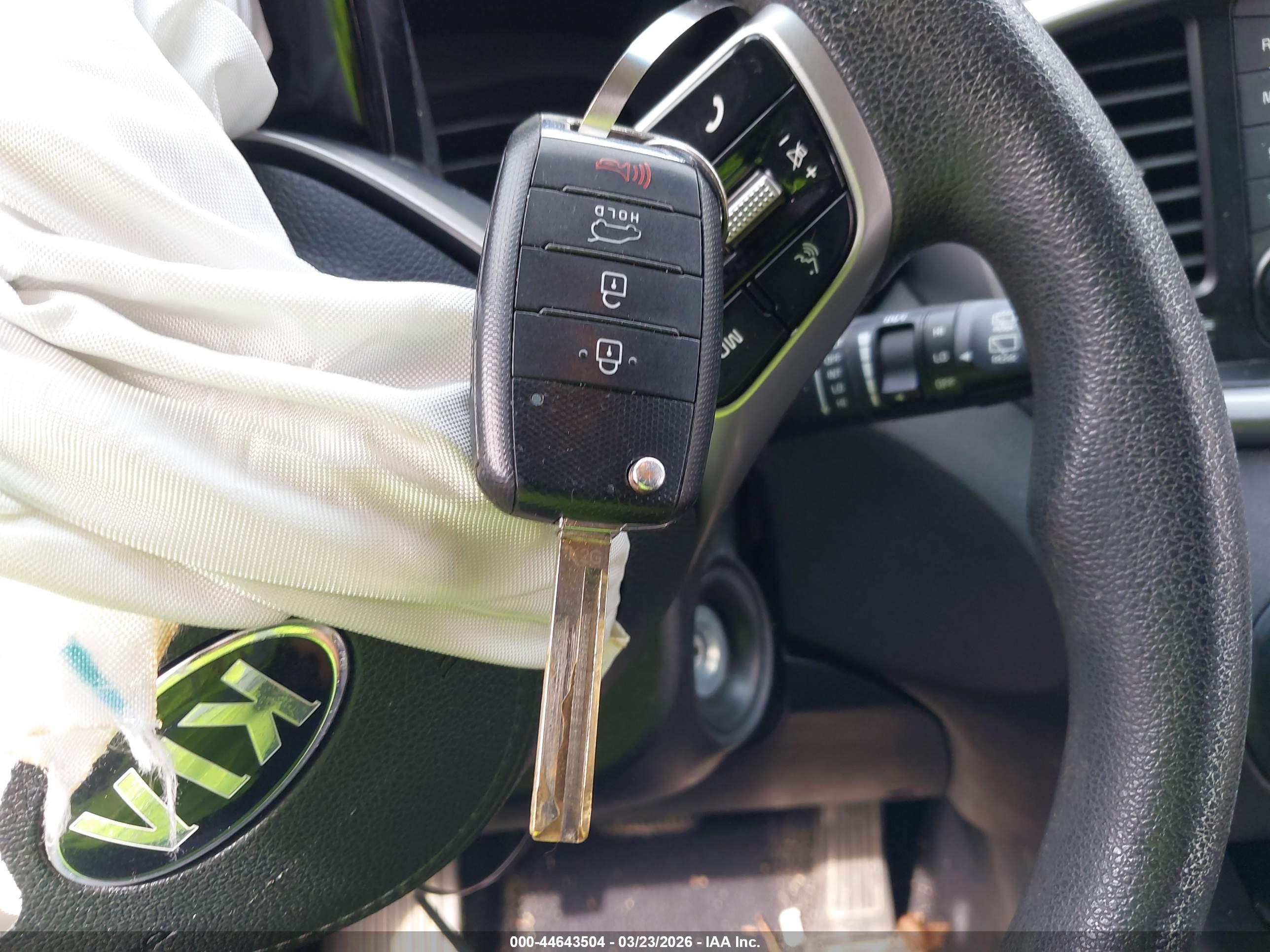 KIA SORENTO image 11