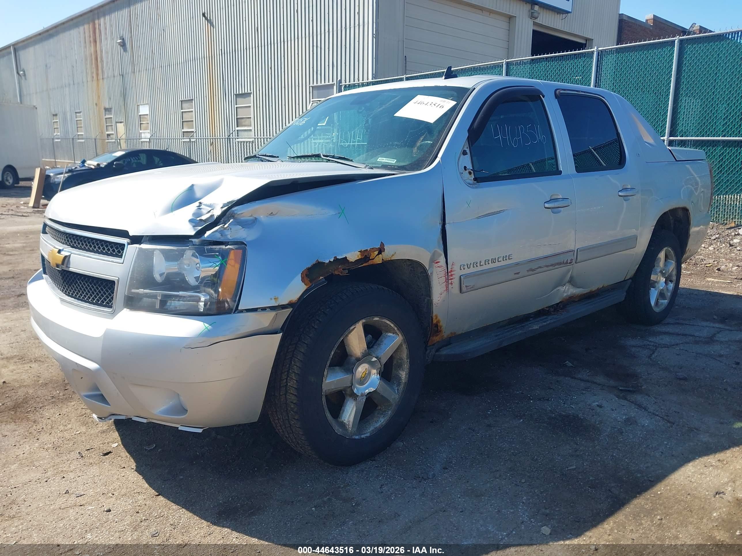 CHEVROLET AVALANCHE image 2