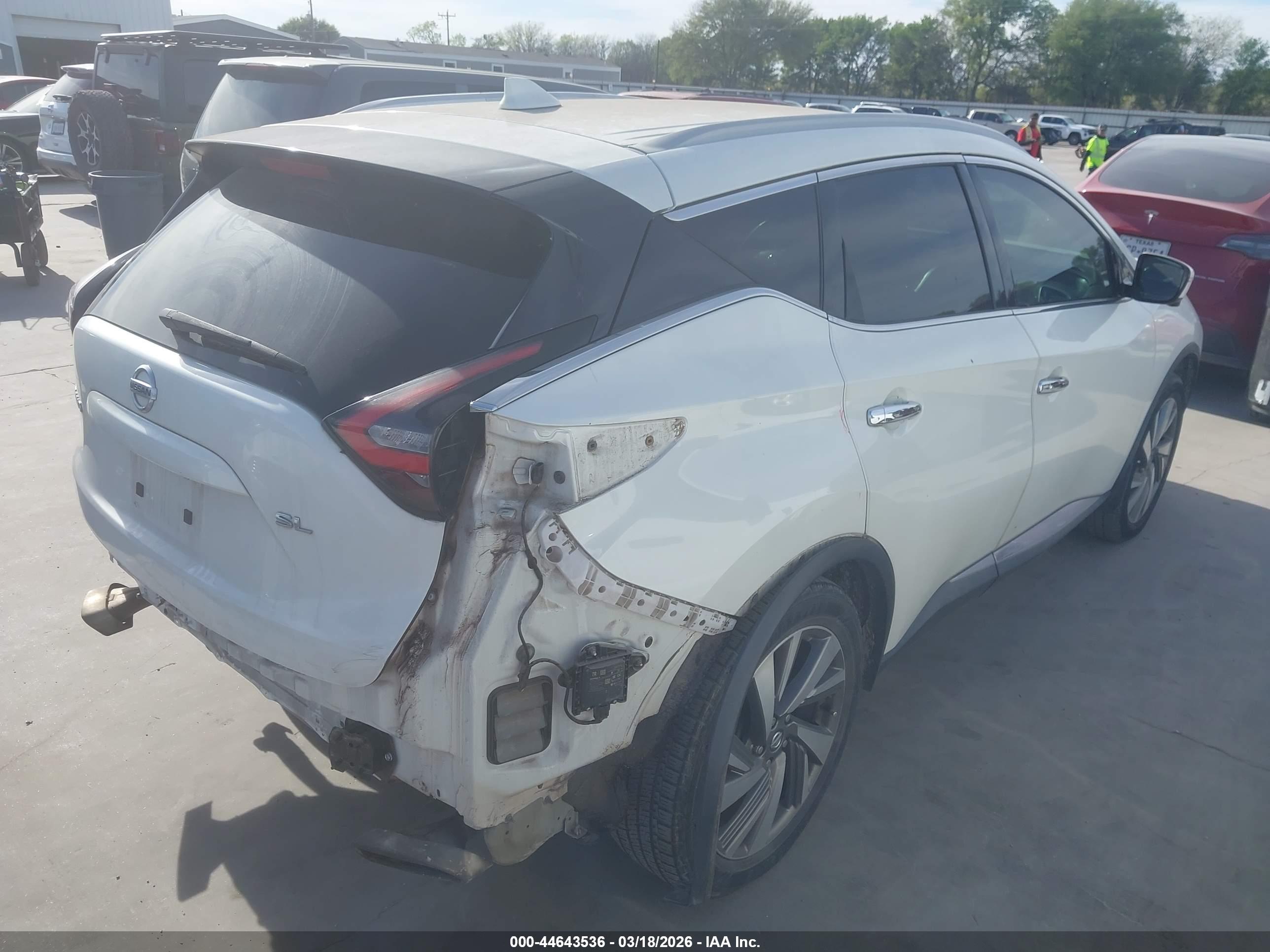 NISSAN MURANO image 4