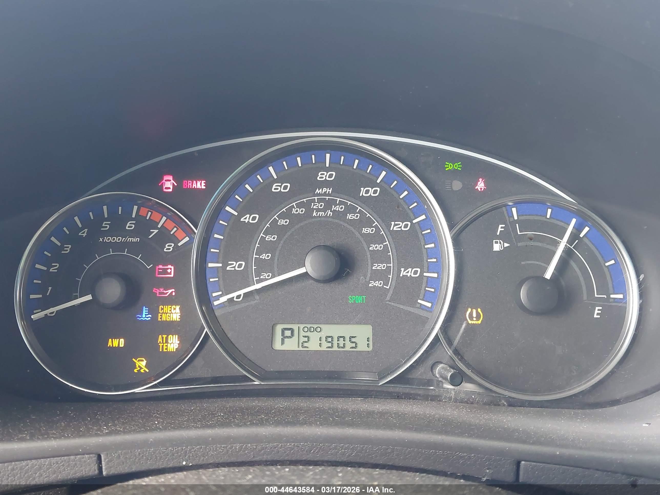 SUBARU FORESTER image 7