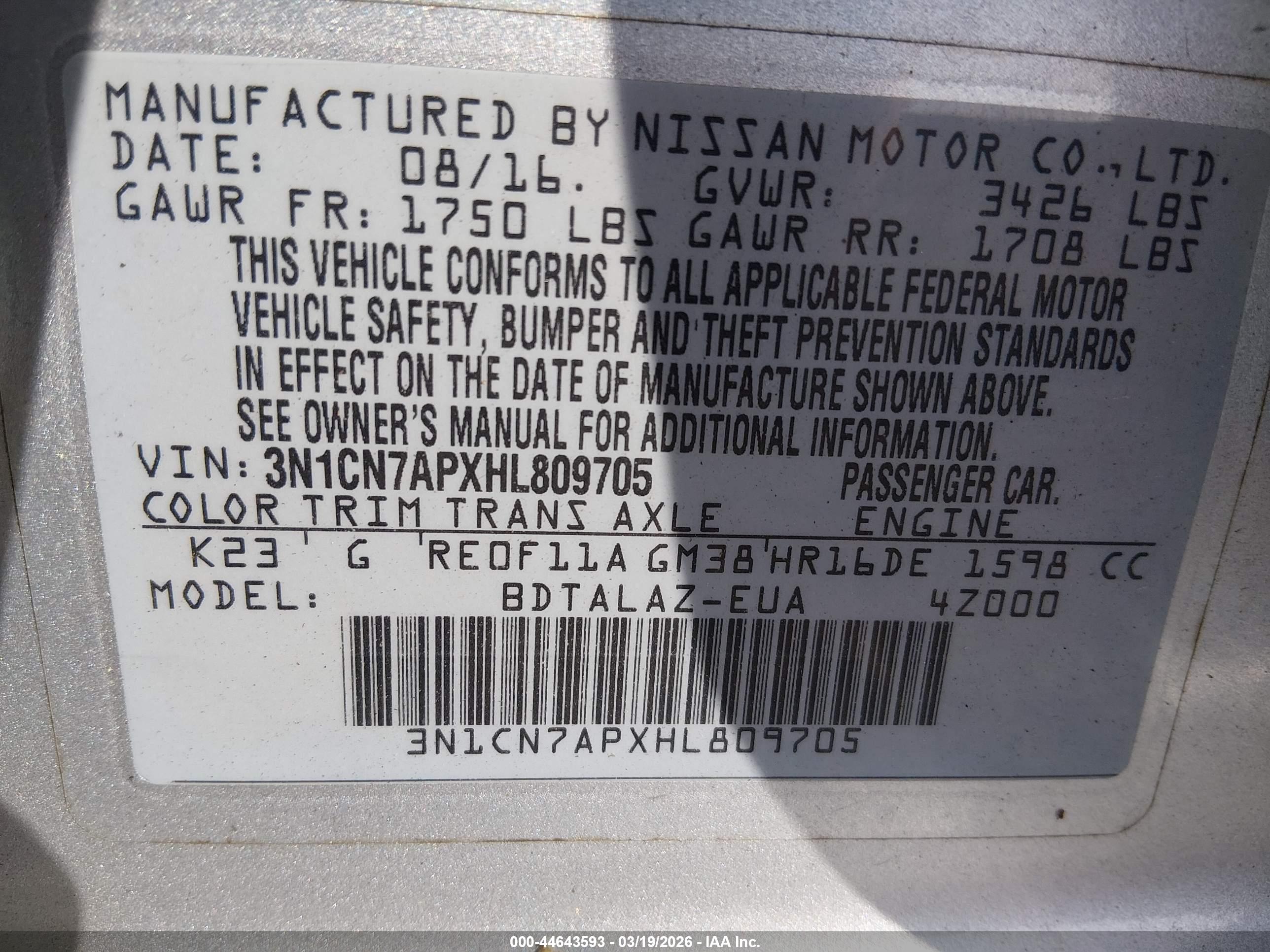 NISSAN VERSA image 9