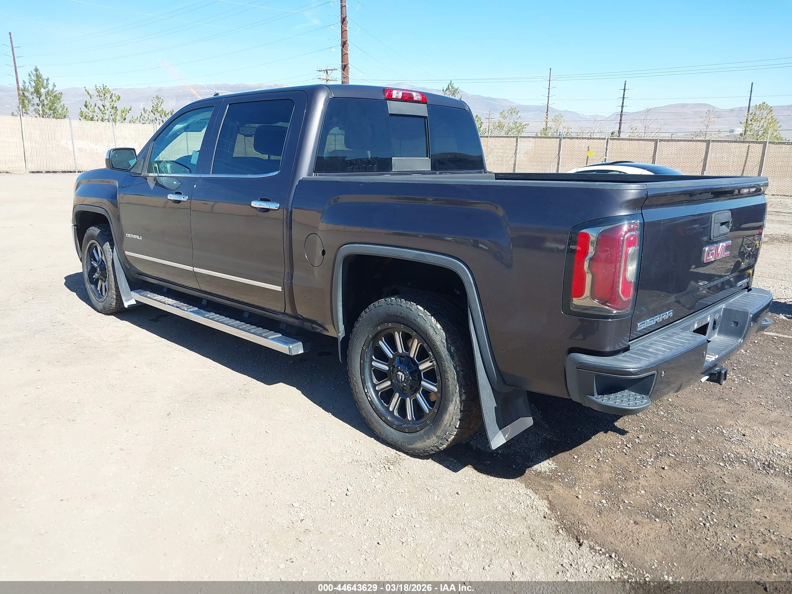 GMC SIERRA image 3