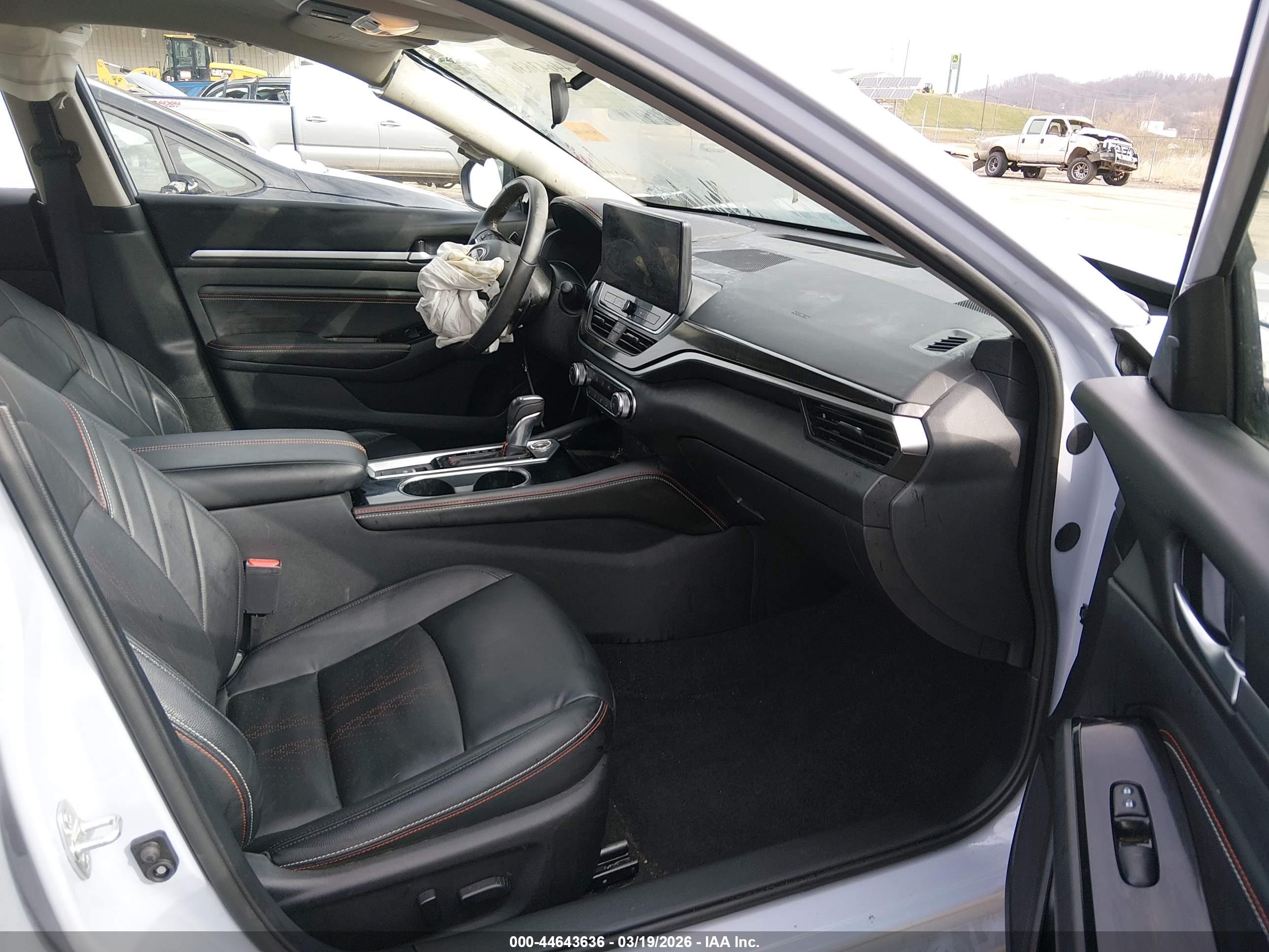 NISSAN ALTIMA image 5