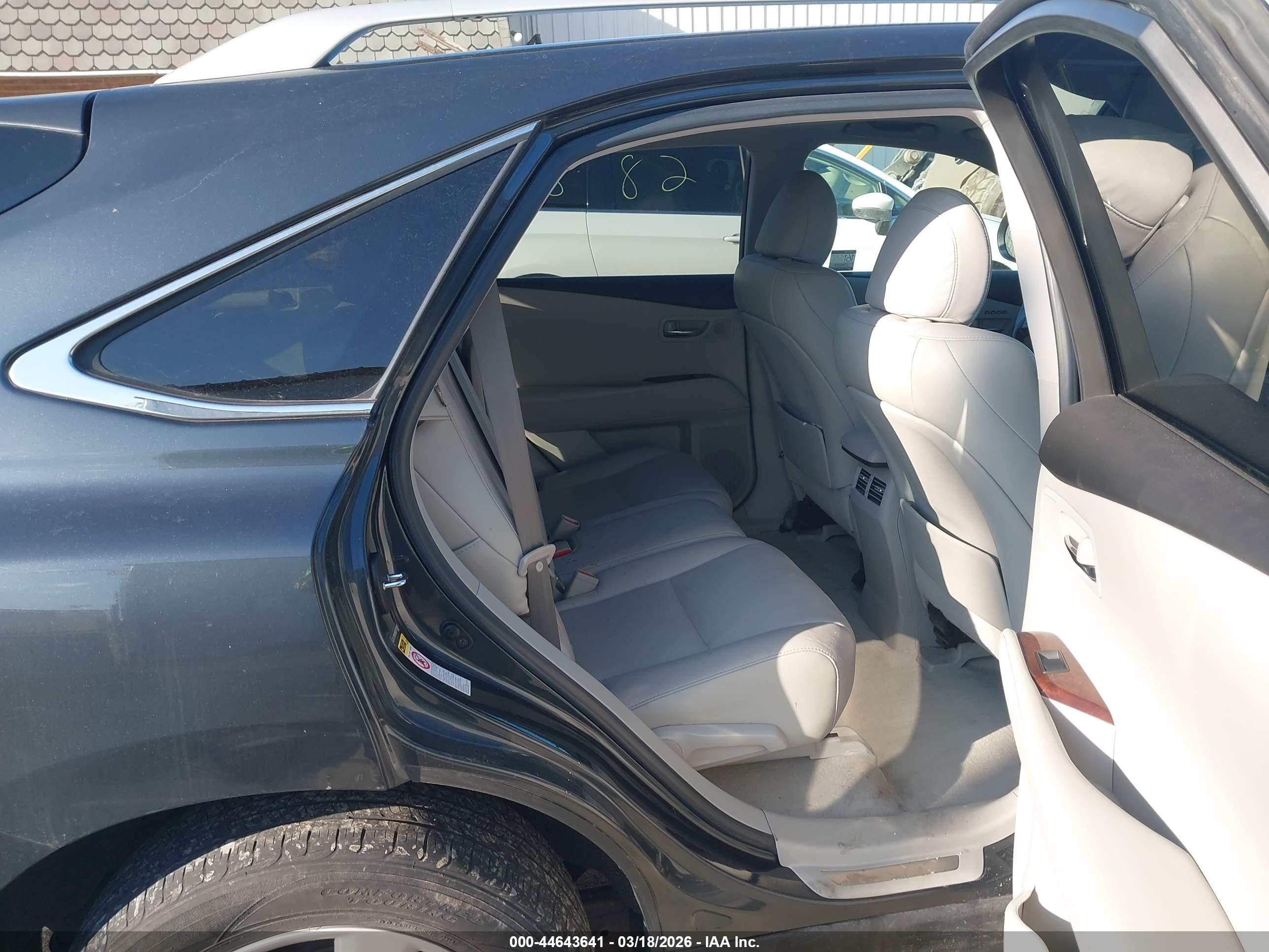 LEXUS RX image 8