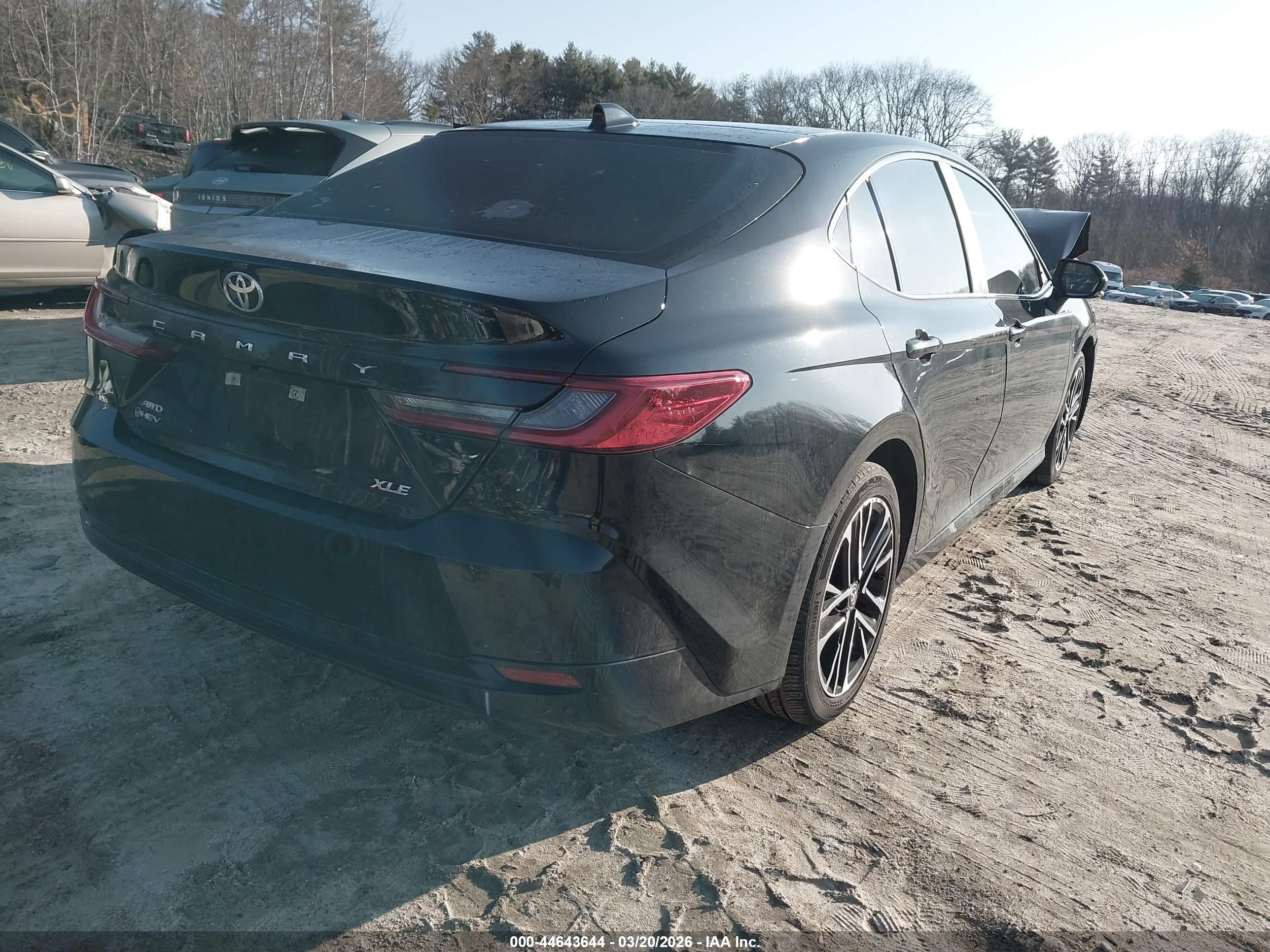 TOYOTA CAMRY image 4