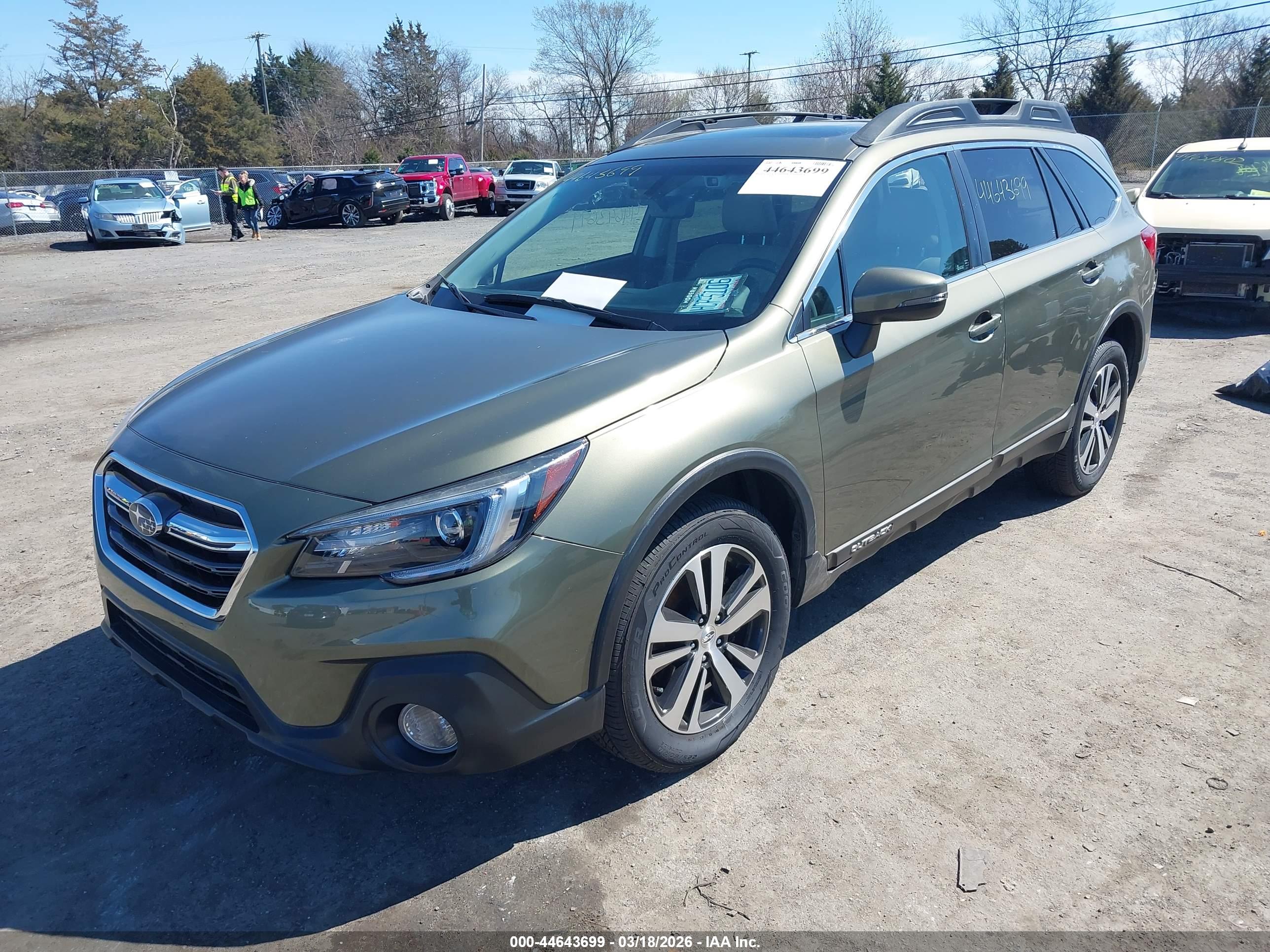 SUBARU OUTBACK image 2