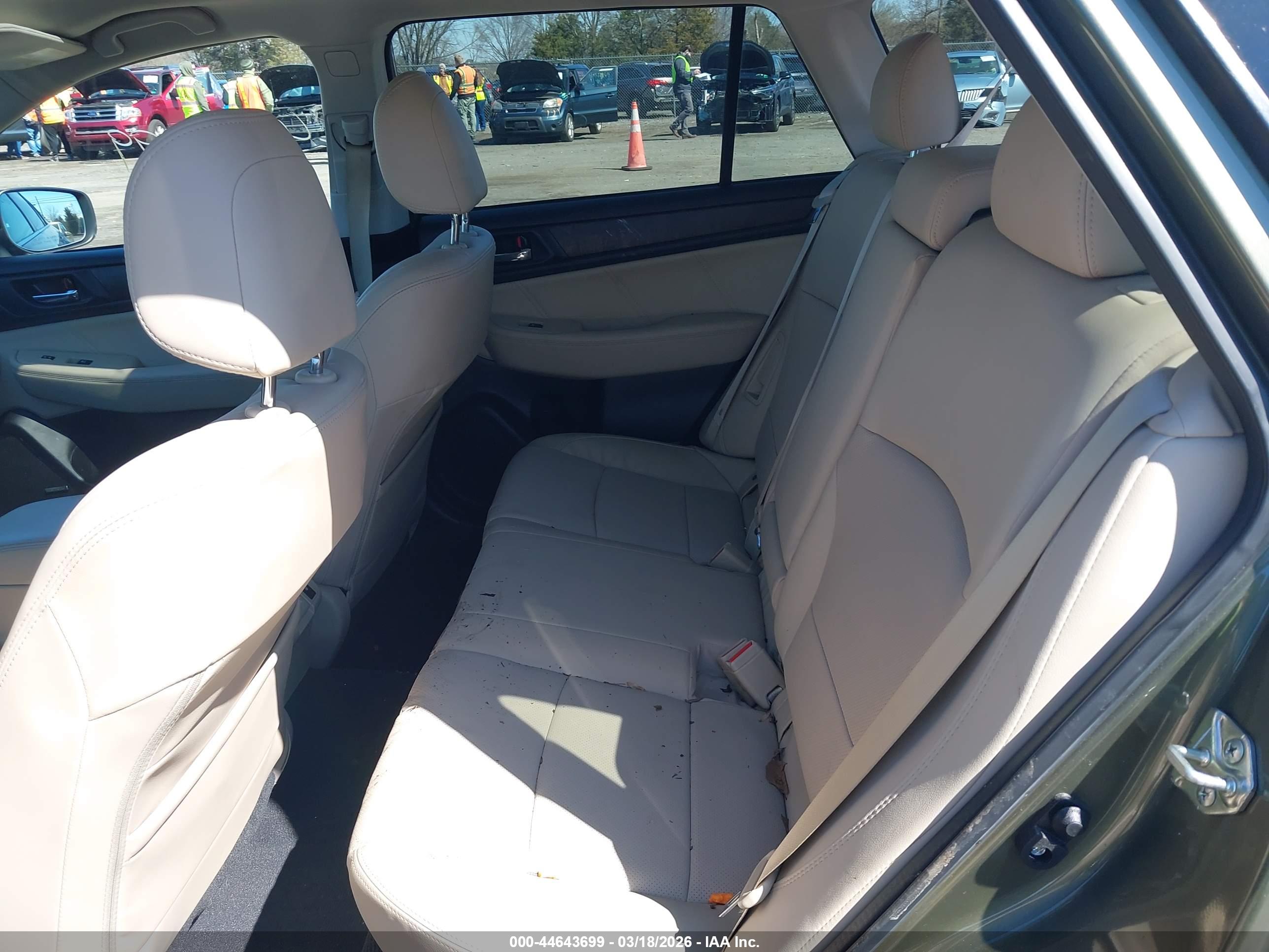 SUBARU OUTBACK image 8