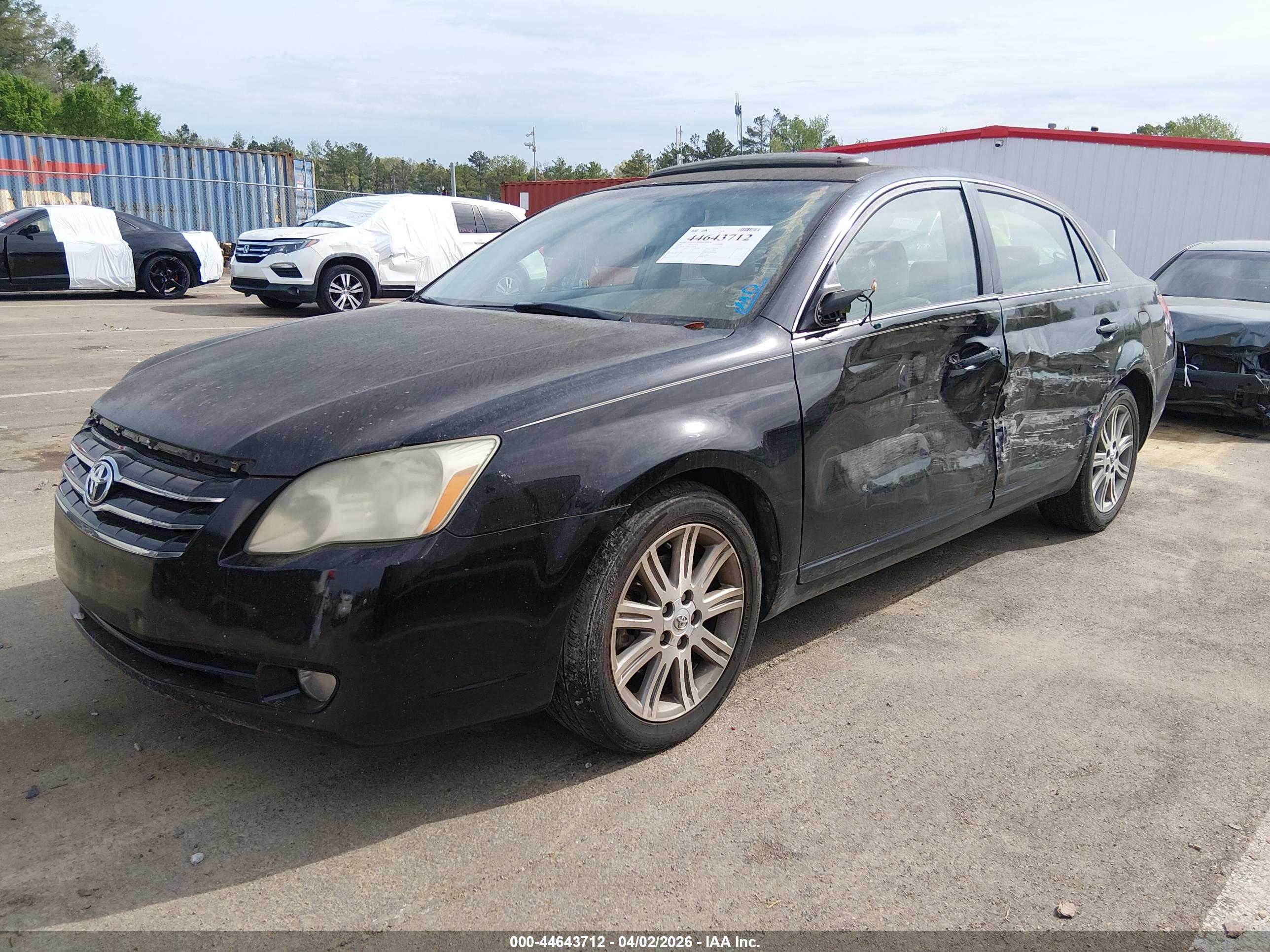 TOYOTA AVALON image 6