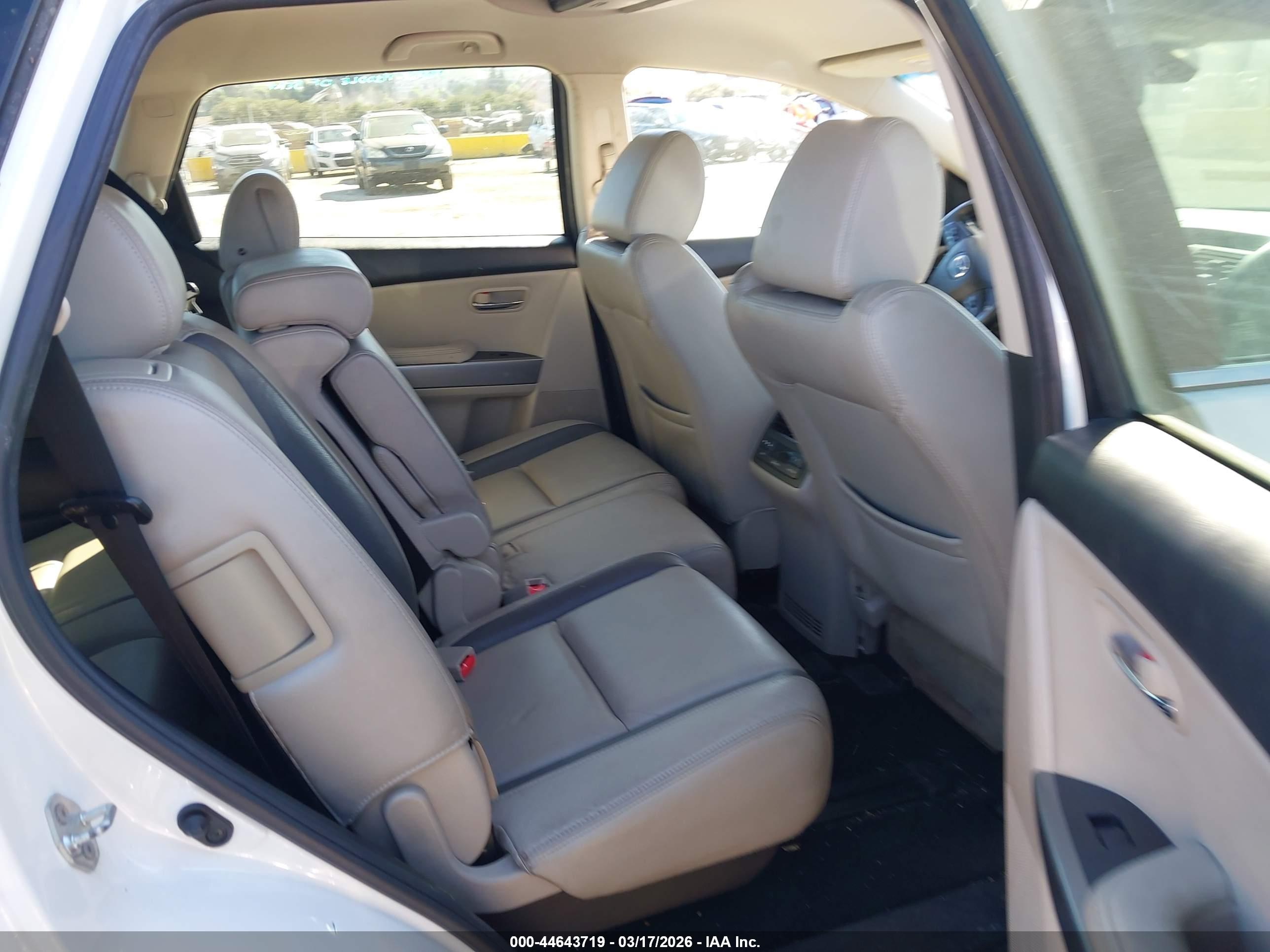 MAZDA CX-9 image 8