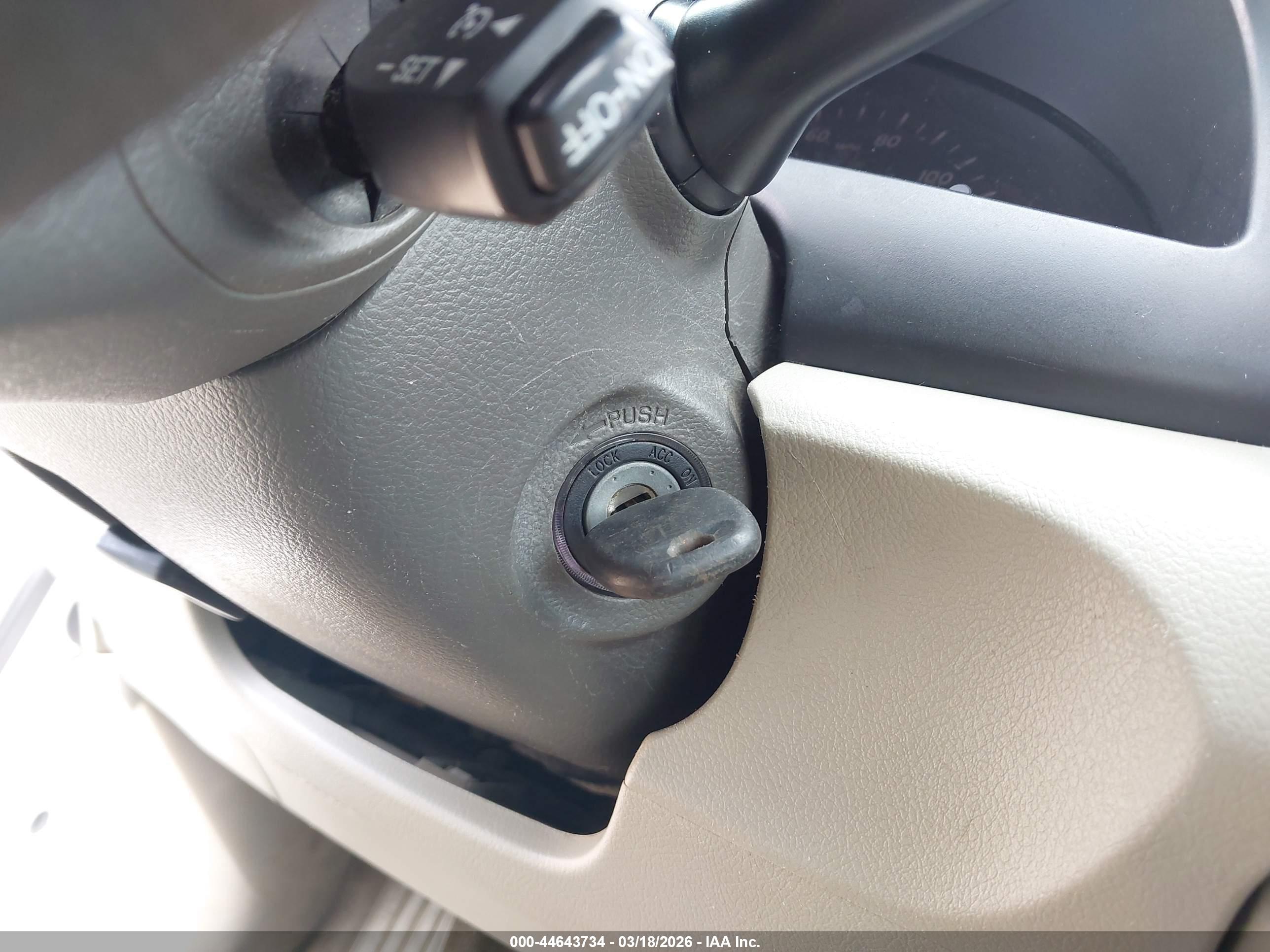 TOYOTA CAMRY image 11