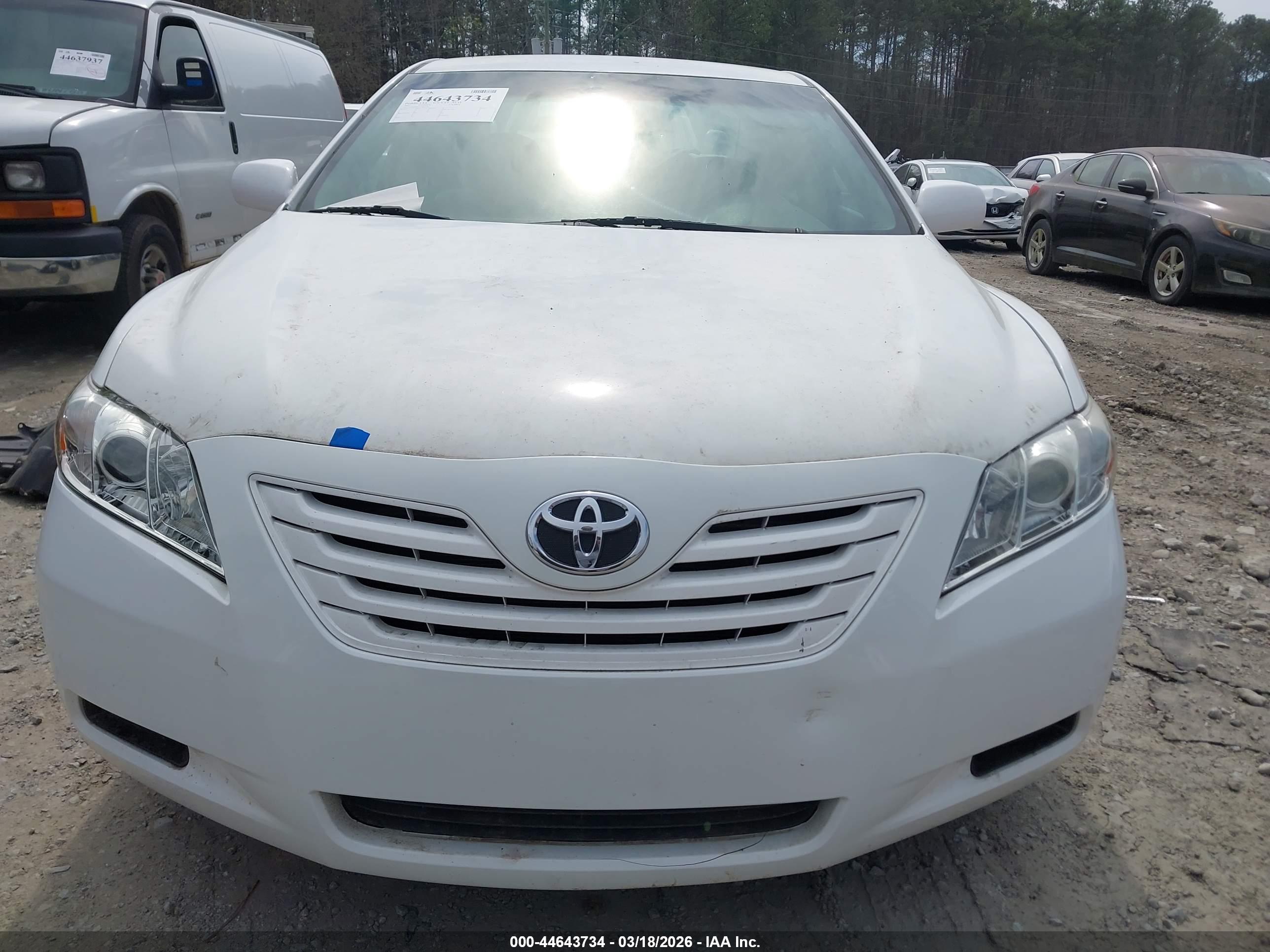TOYOTA CAMRY image 6