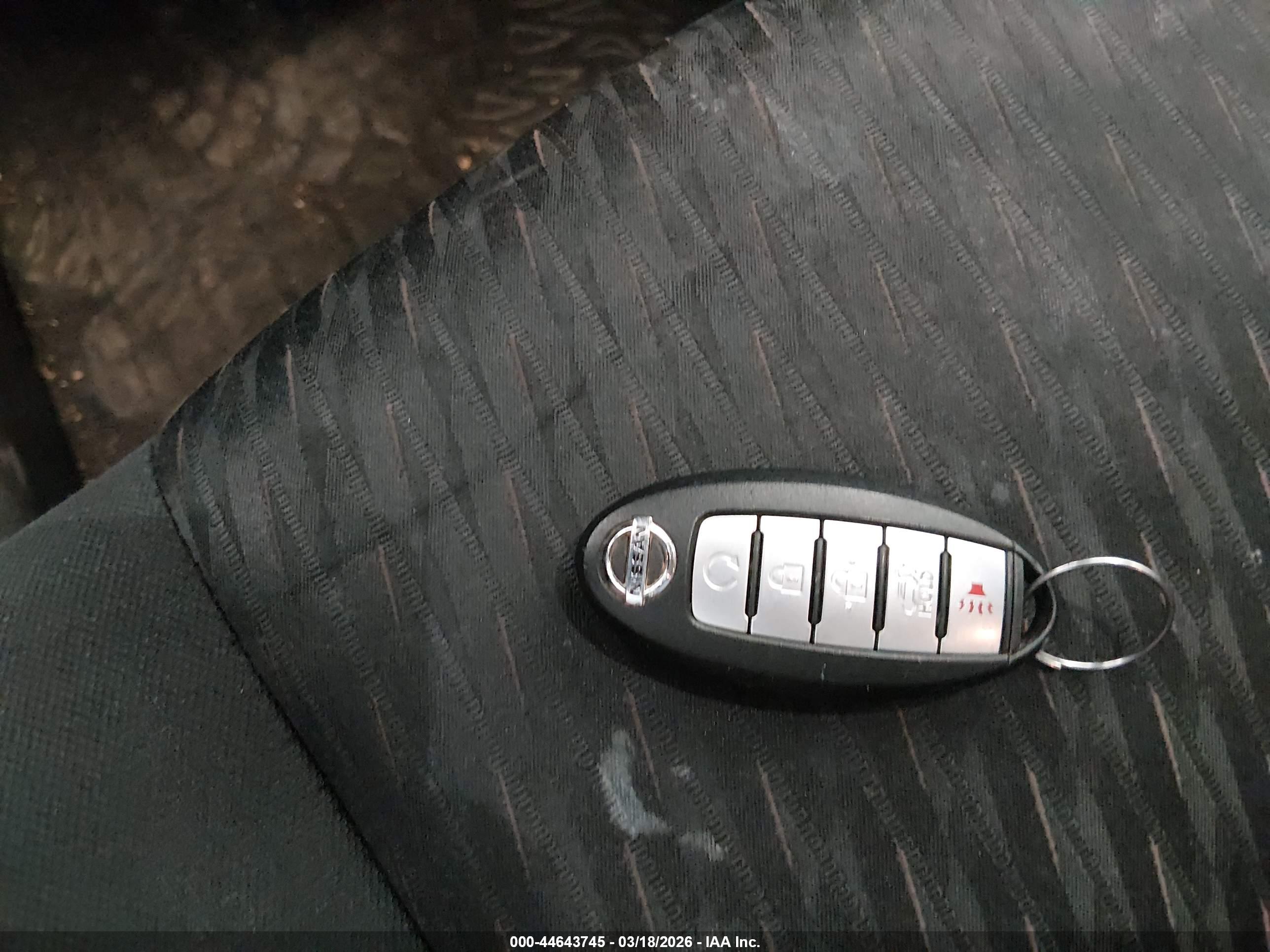 NISSAN ROGUE image 11