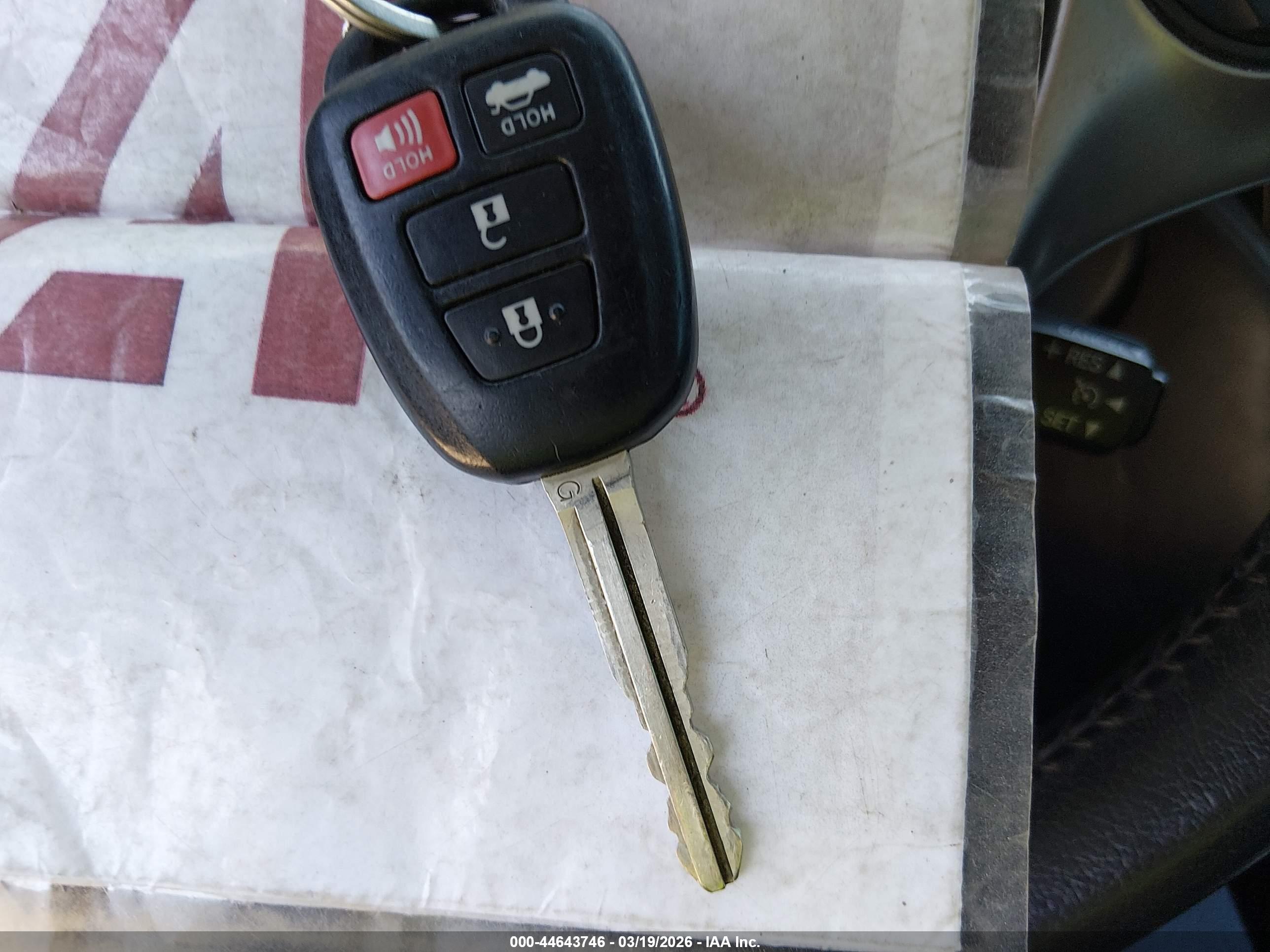 TOYOTA CAMRY image 11