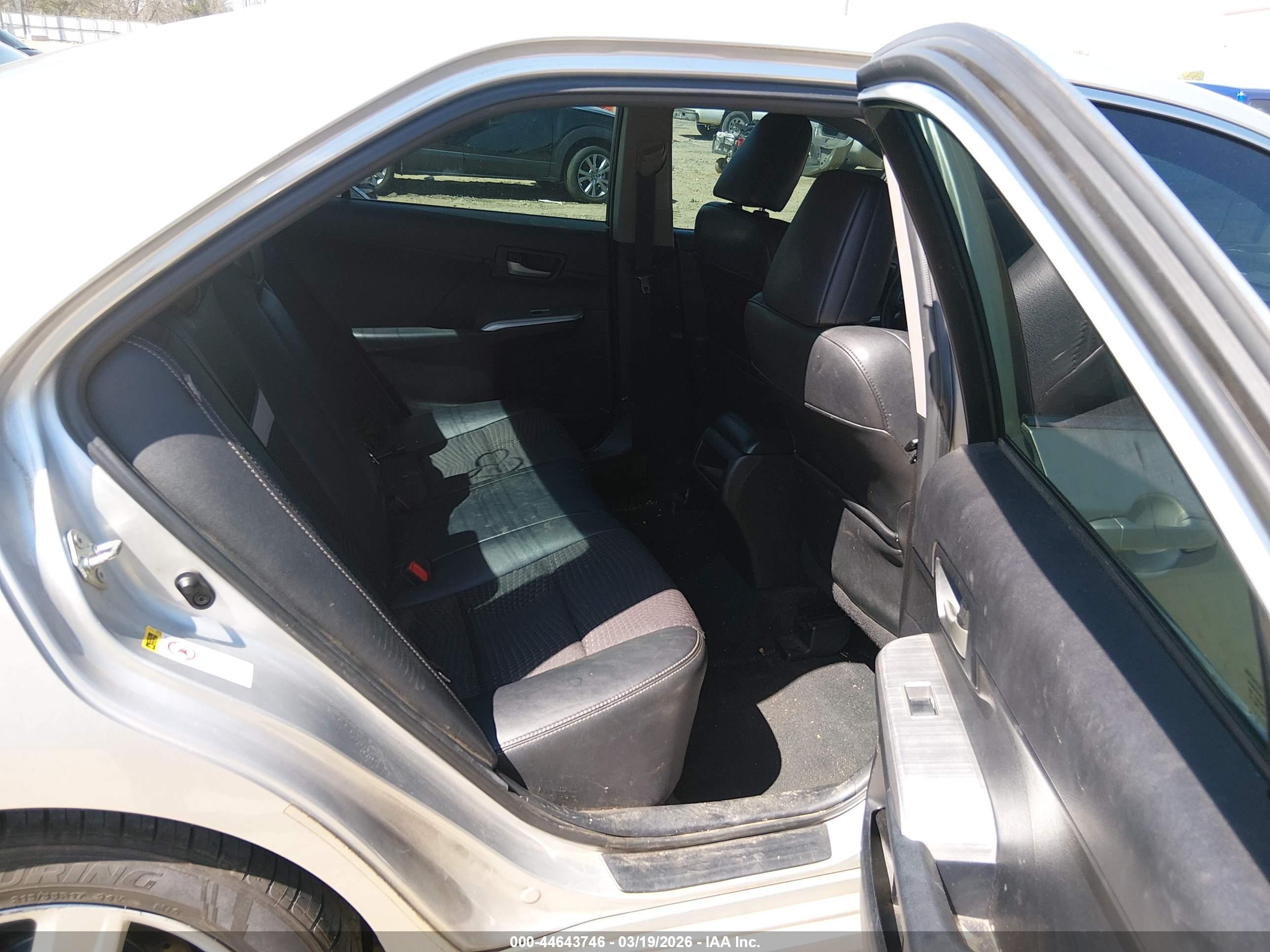 TOYOTA CAMRY image 8