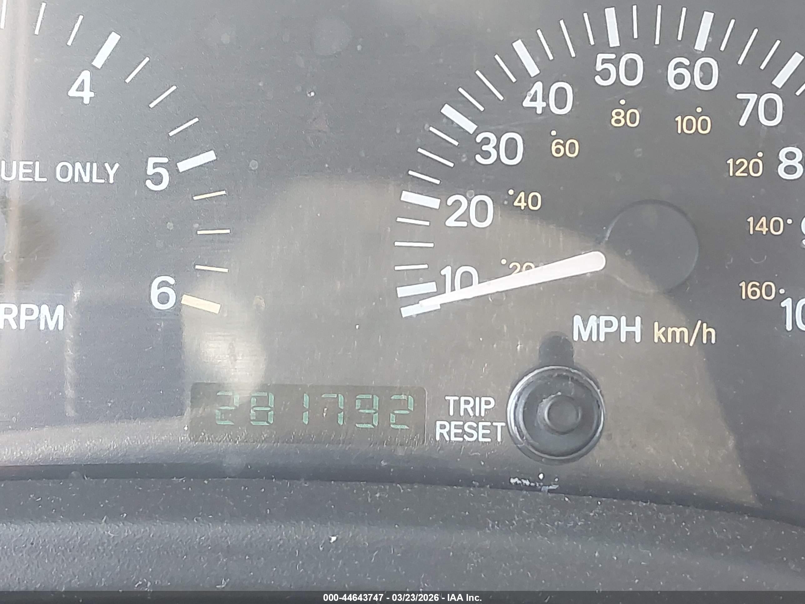 JEEP CHEROKEE image 7