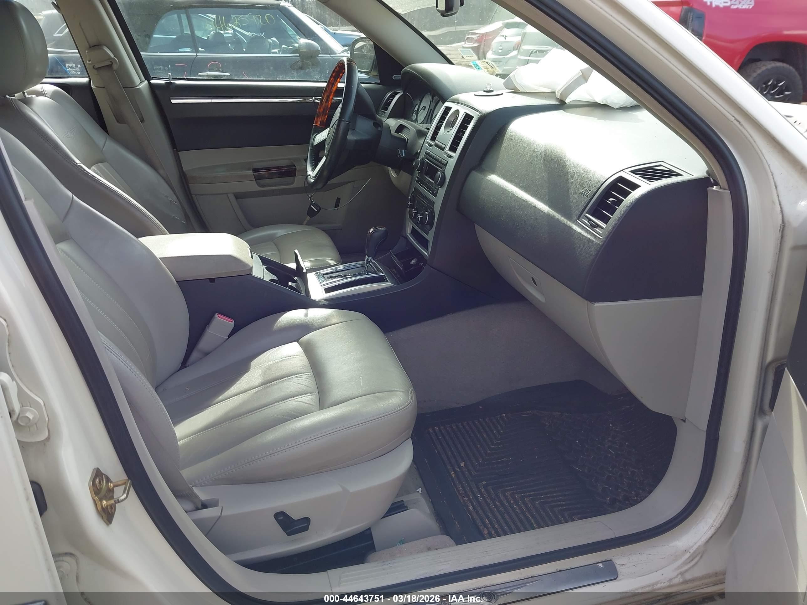 CHRYSLER 300C image 5