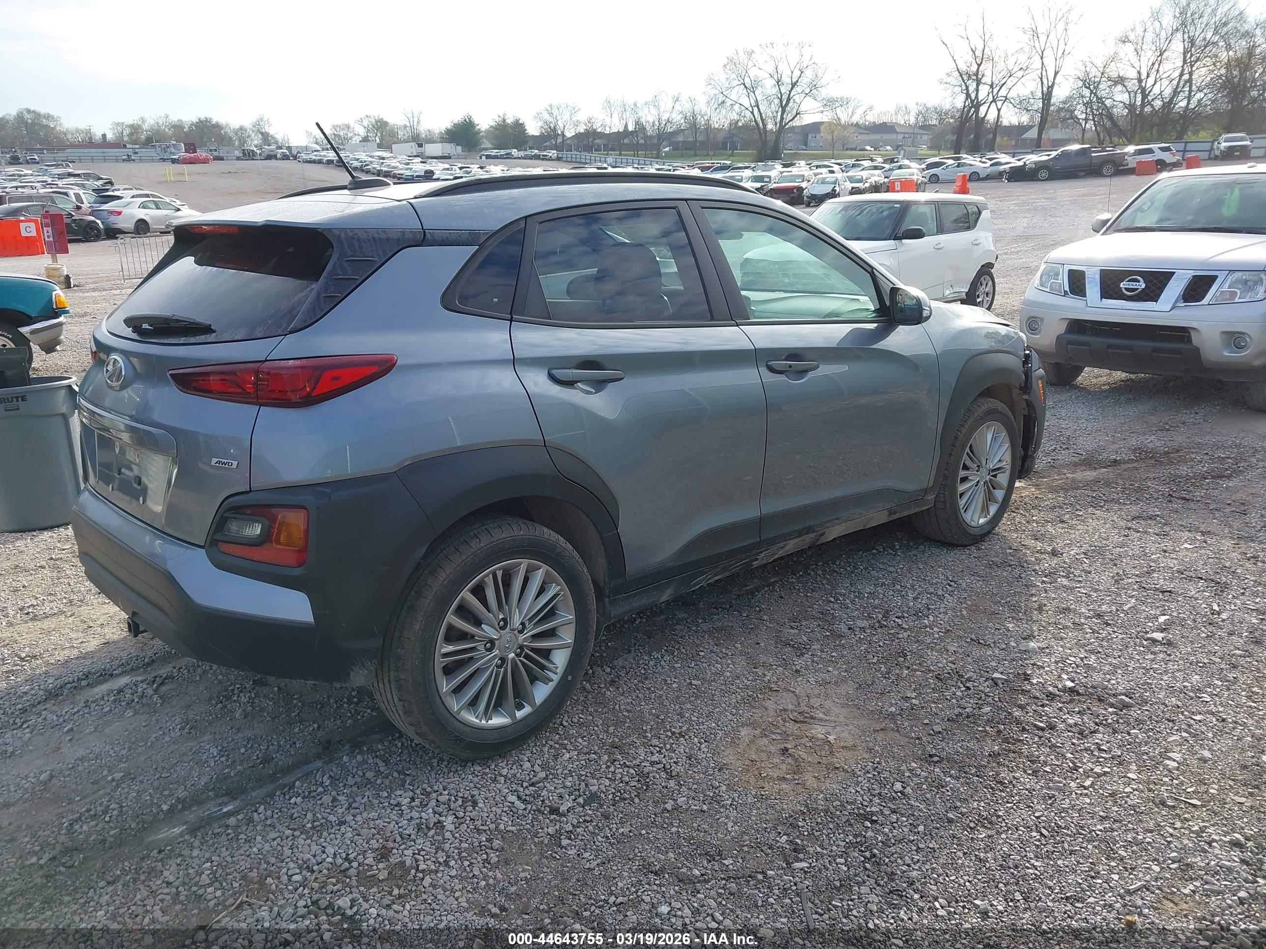 HYUNDAI KONA image 4