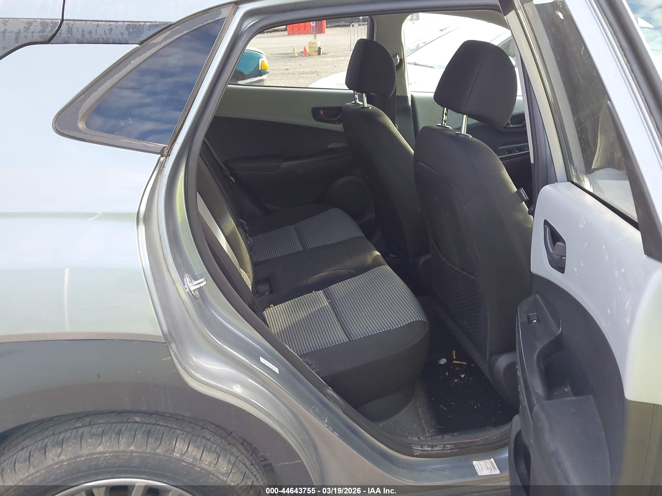 HYUNDAI KONA image 8