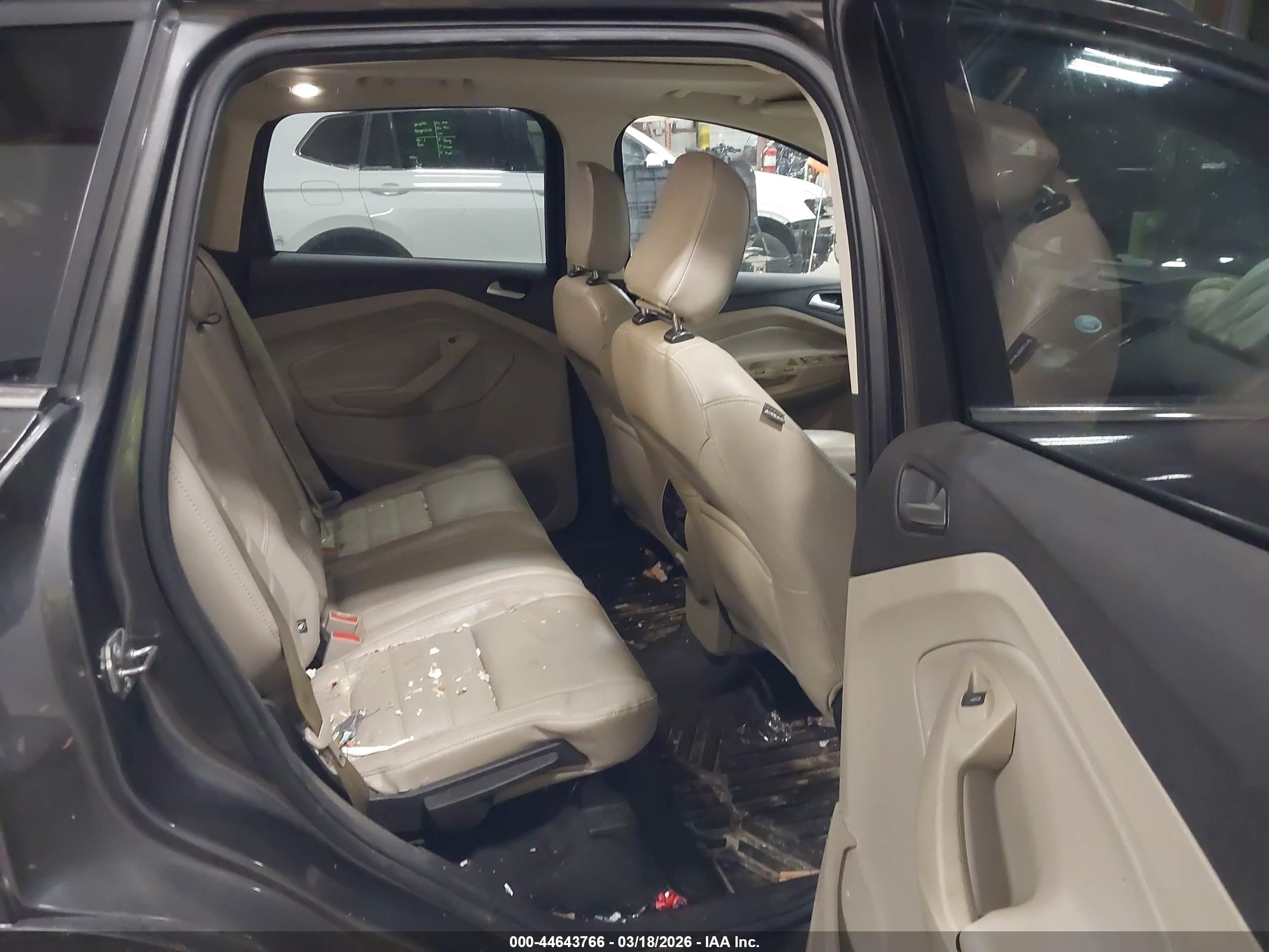 FORD ESCAPE image 8
