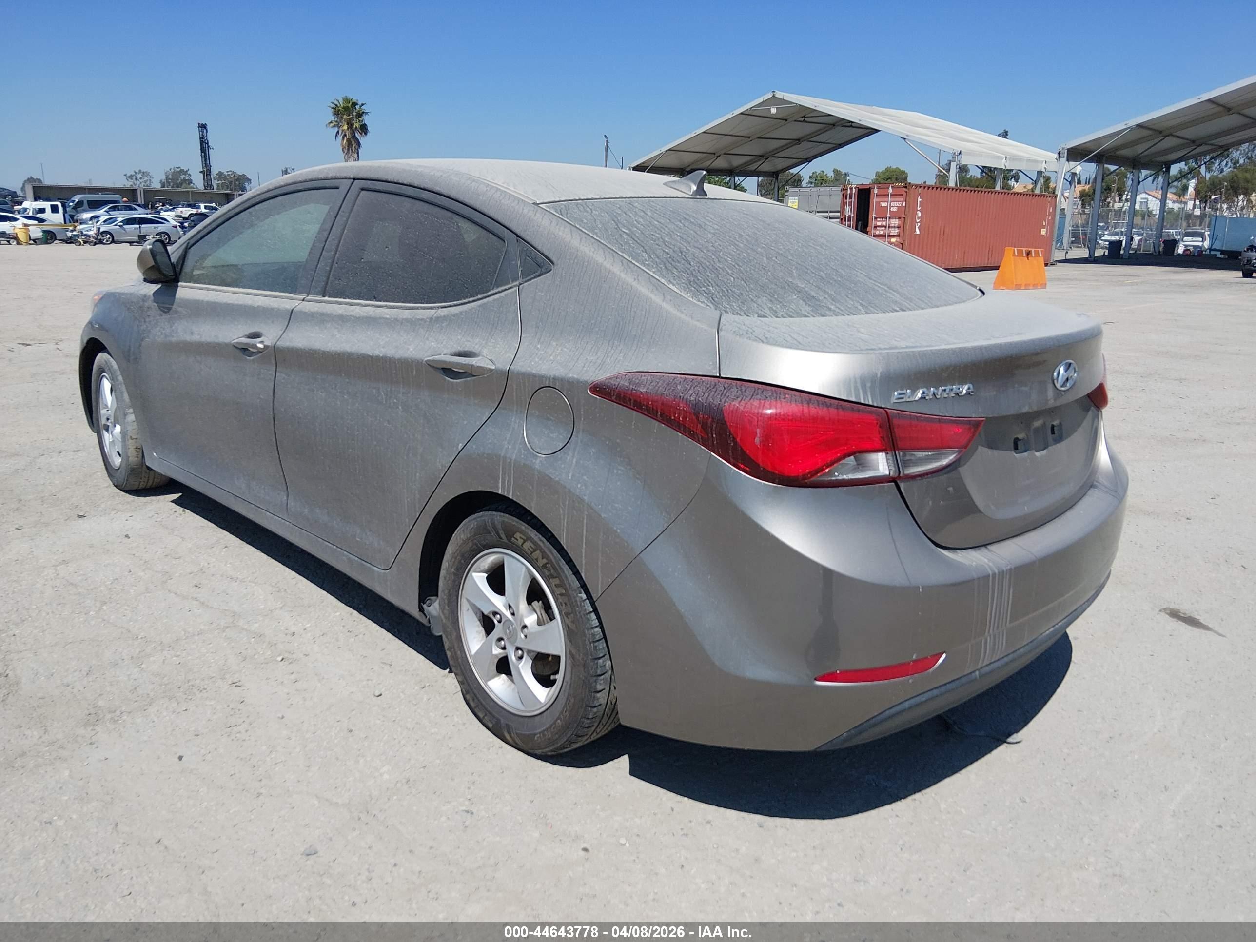 HYUNDAI ELANTRA image 3
