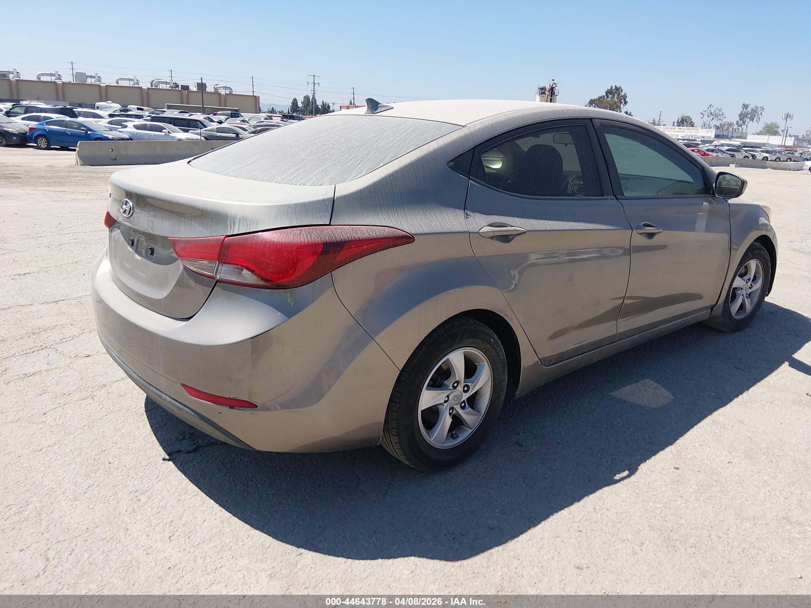 HYUNDAI ELANTRA image 4