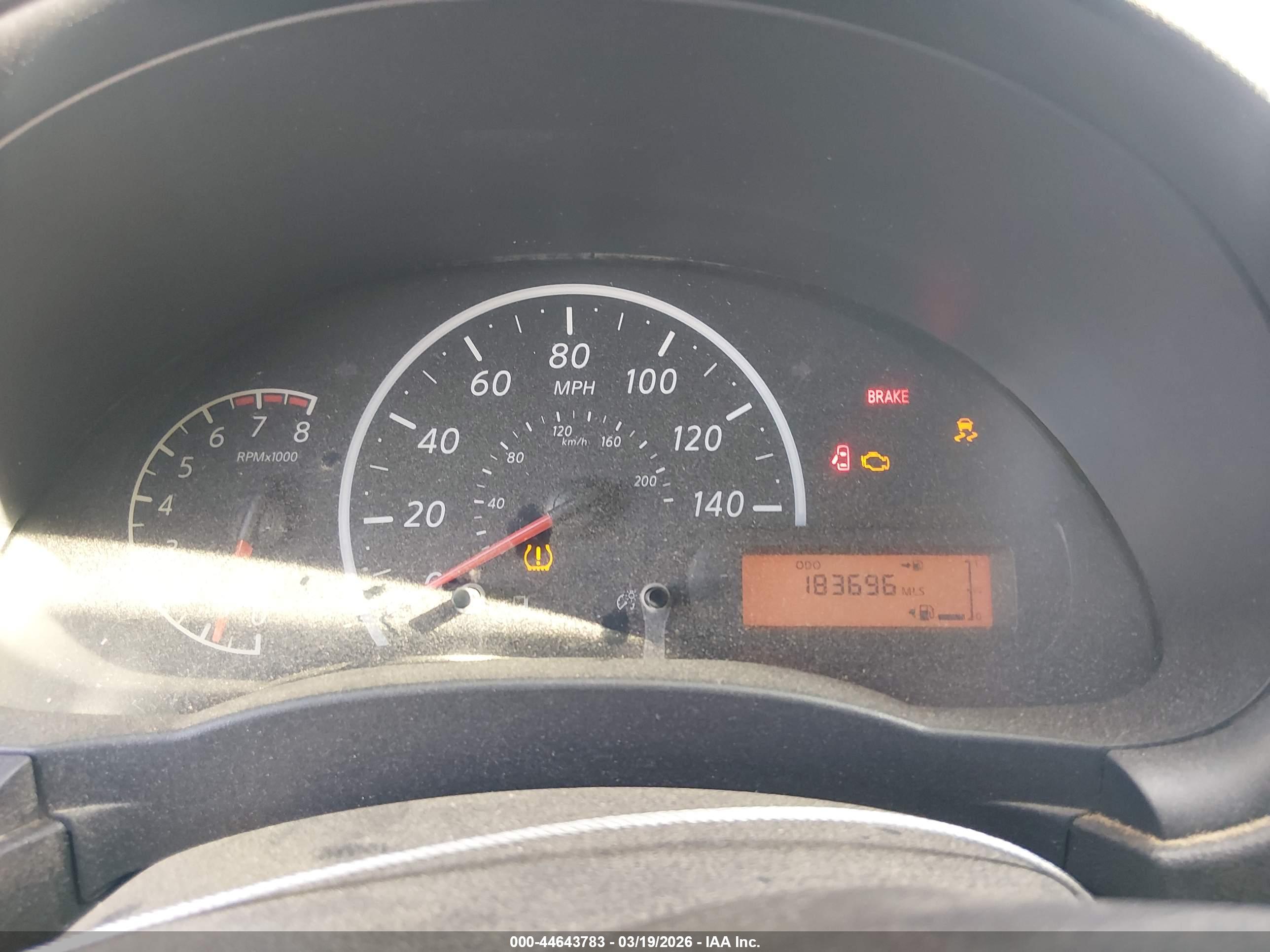 NISSAN VERSA image 7