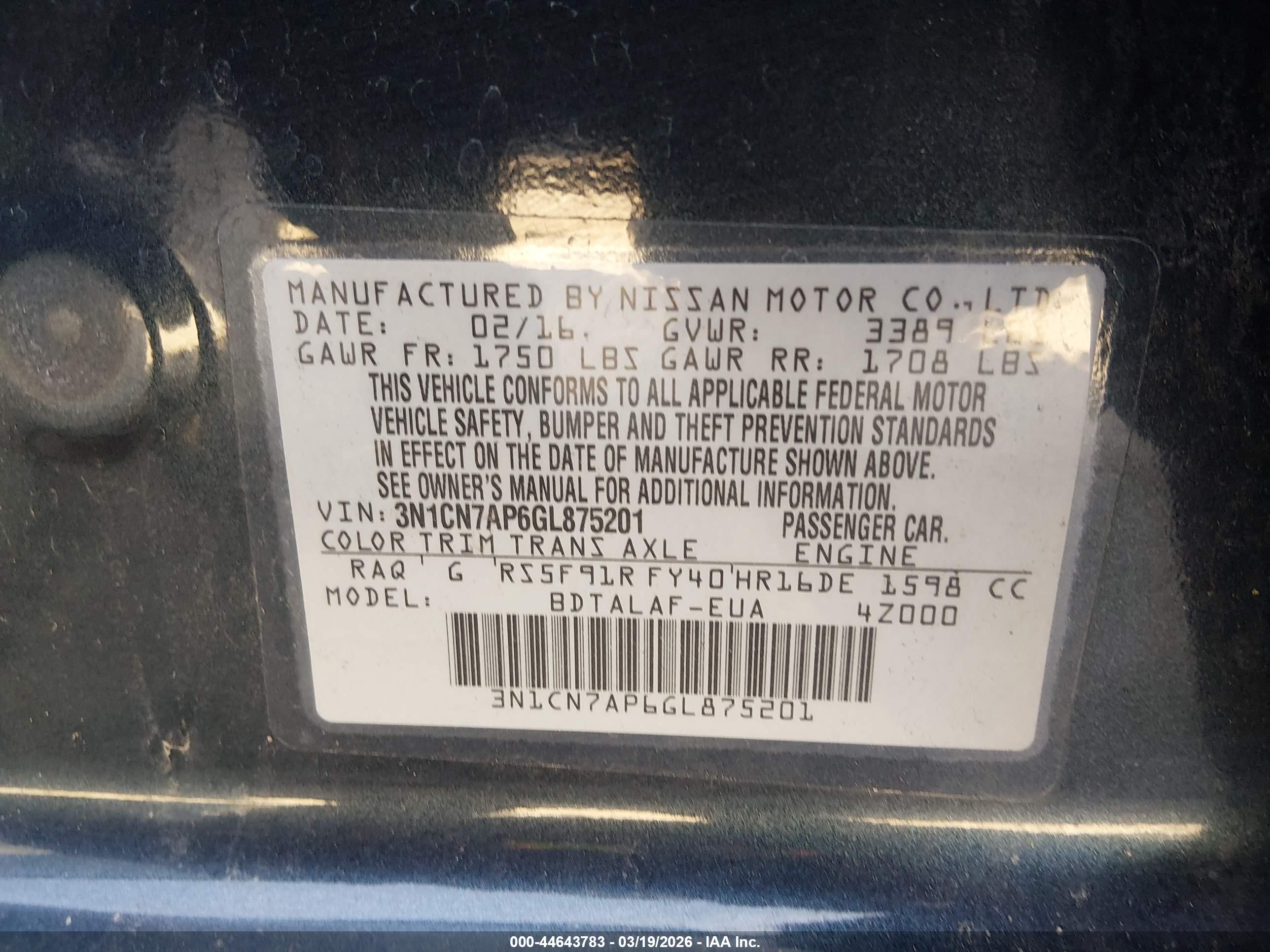 NISSAN VERSA image 9