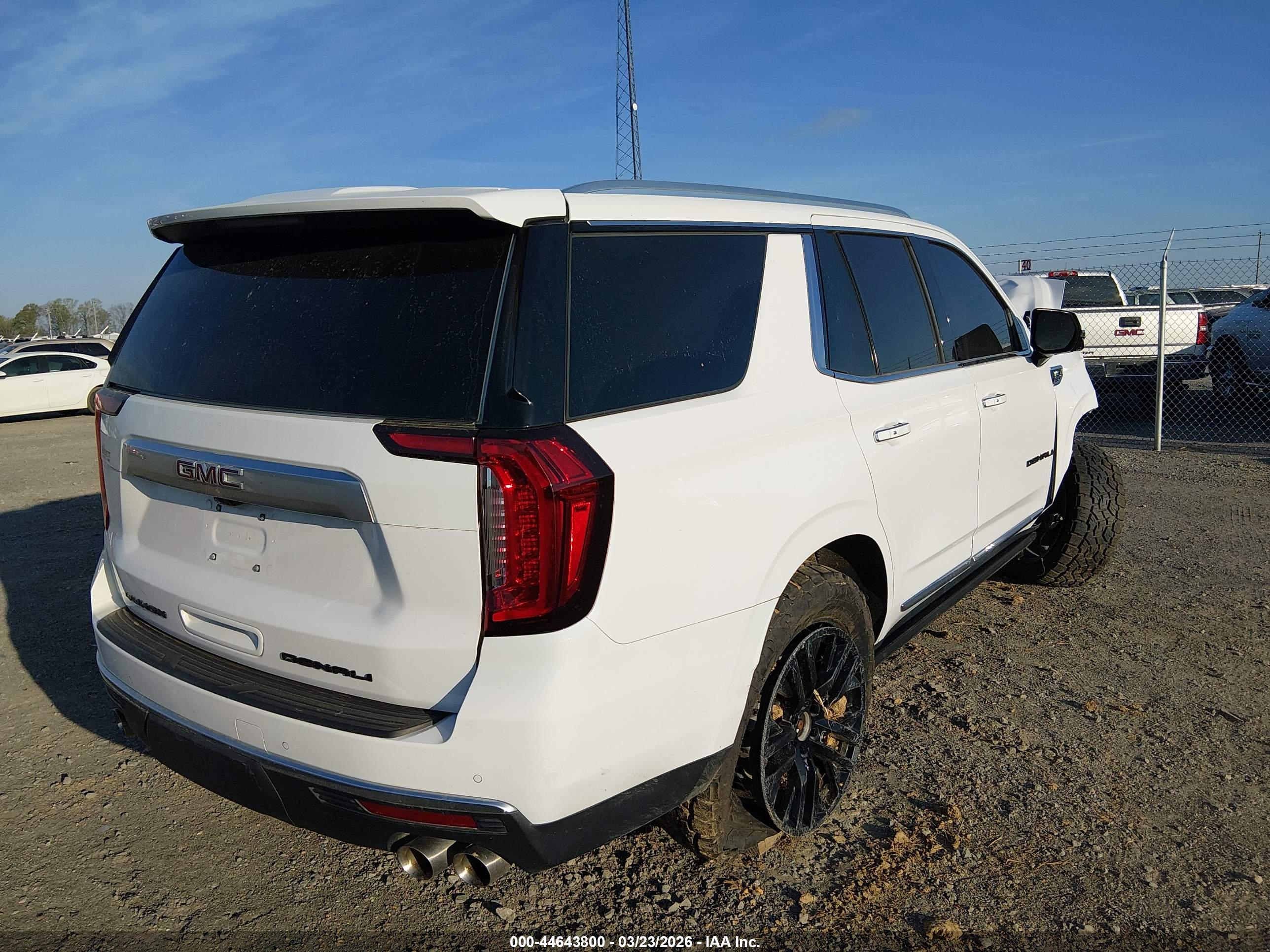 GMC YUKON image 4