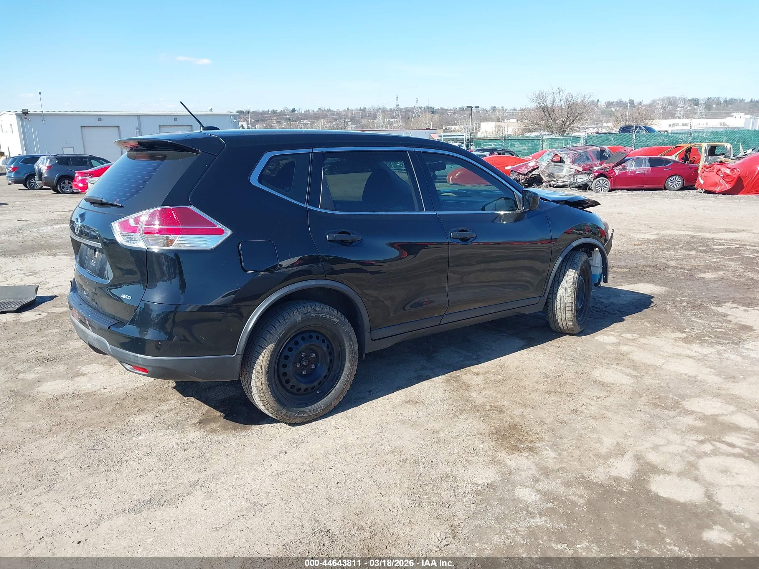 NISSAN ROGUE image 4