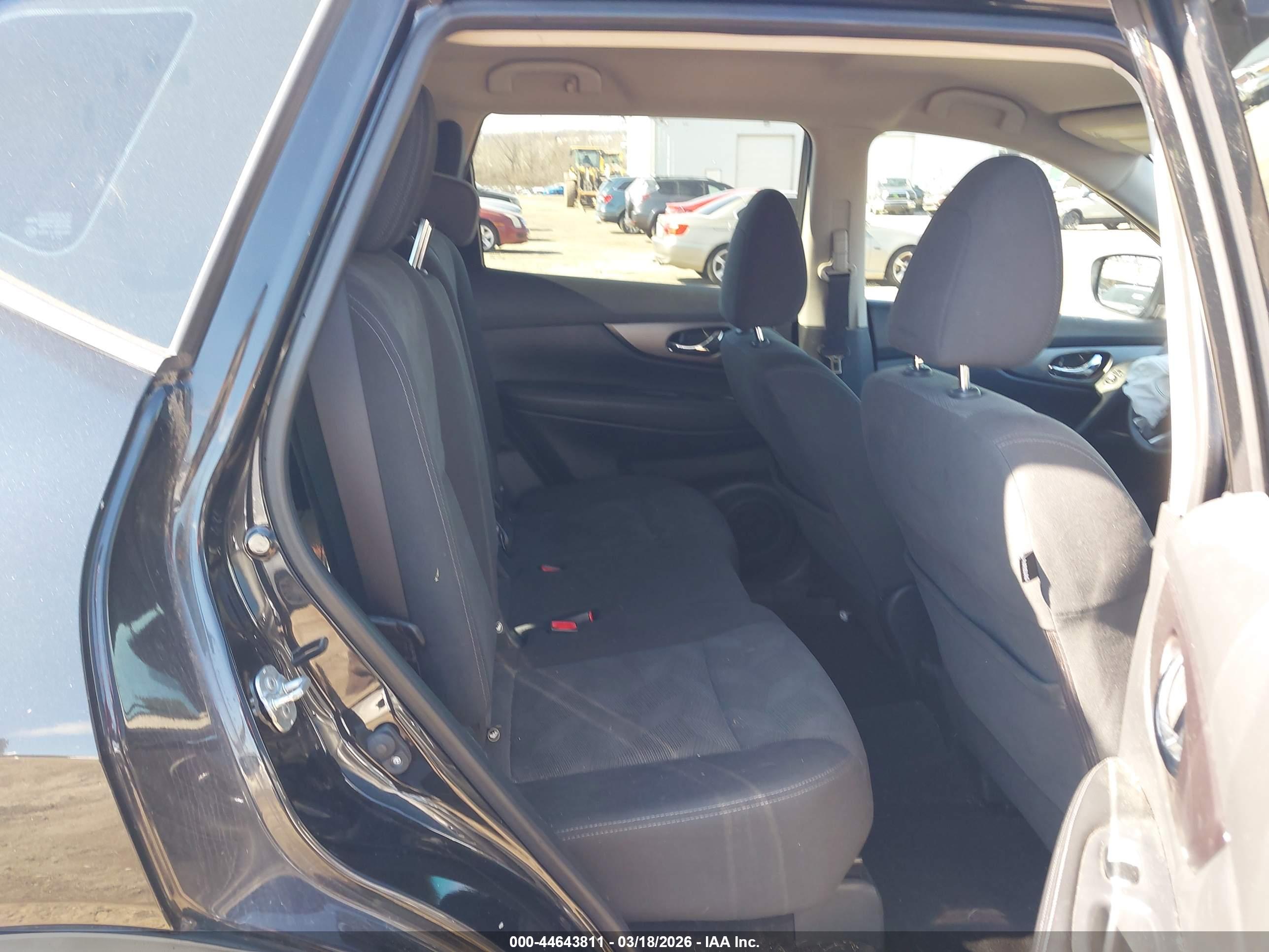 NISSAN ROGUE image 8