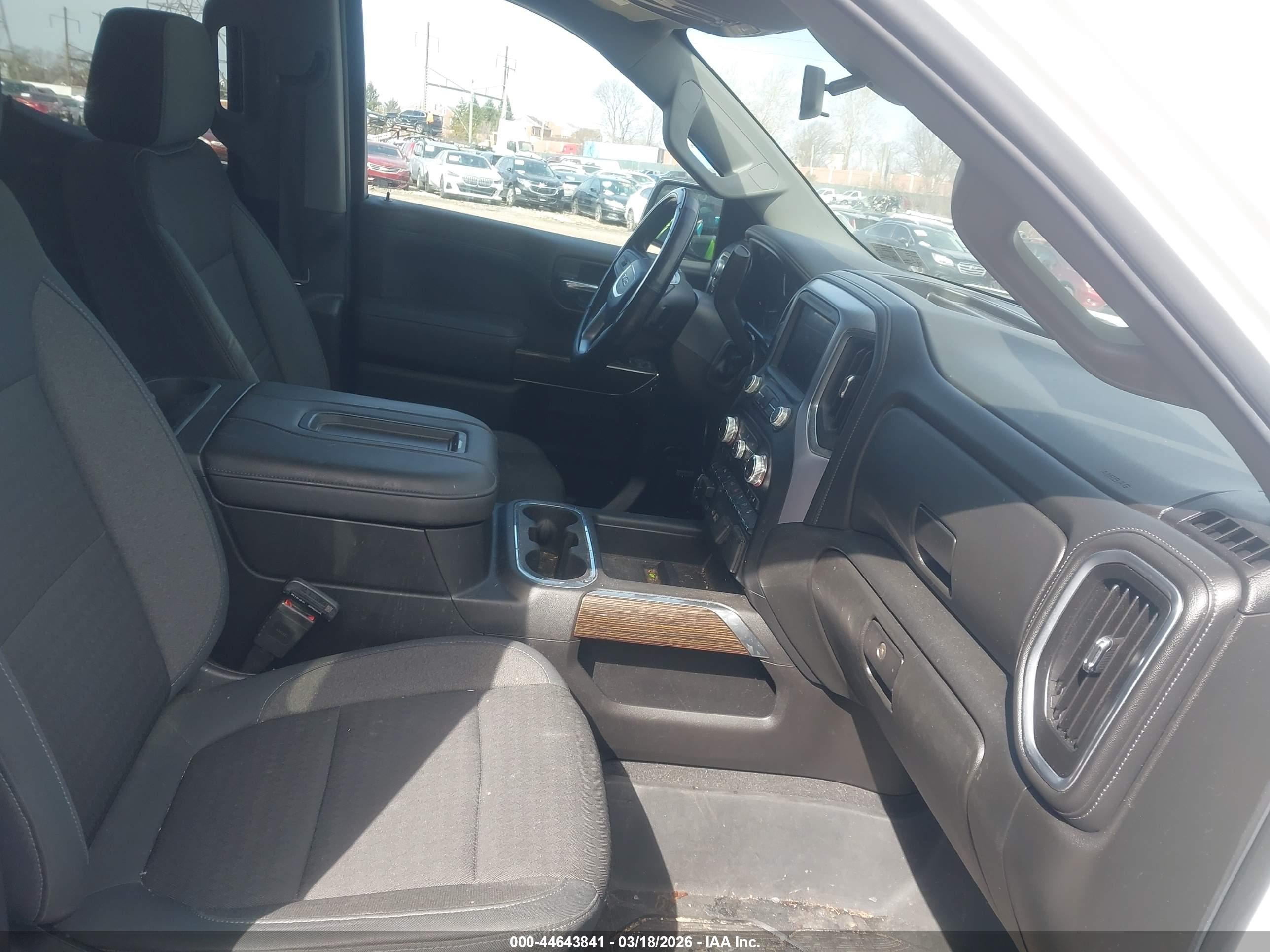 GMC SIERRA image 5