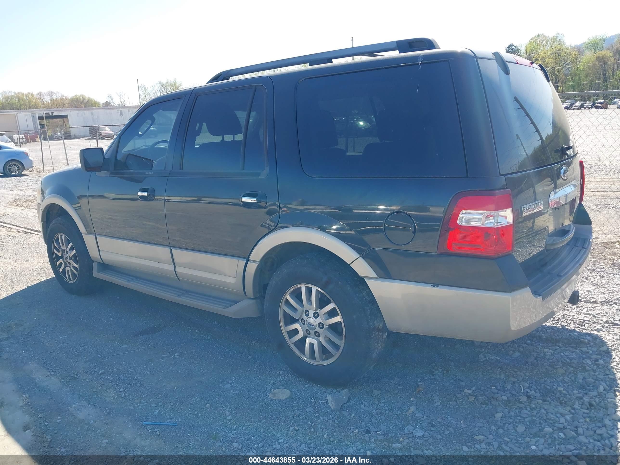 FORD EXPEDITION image 3