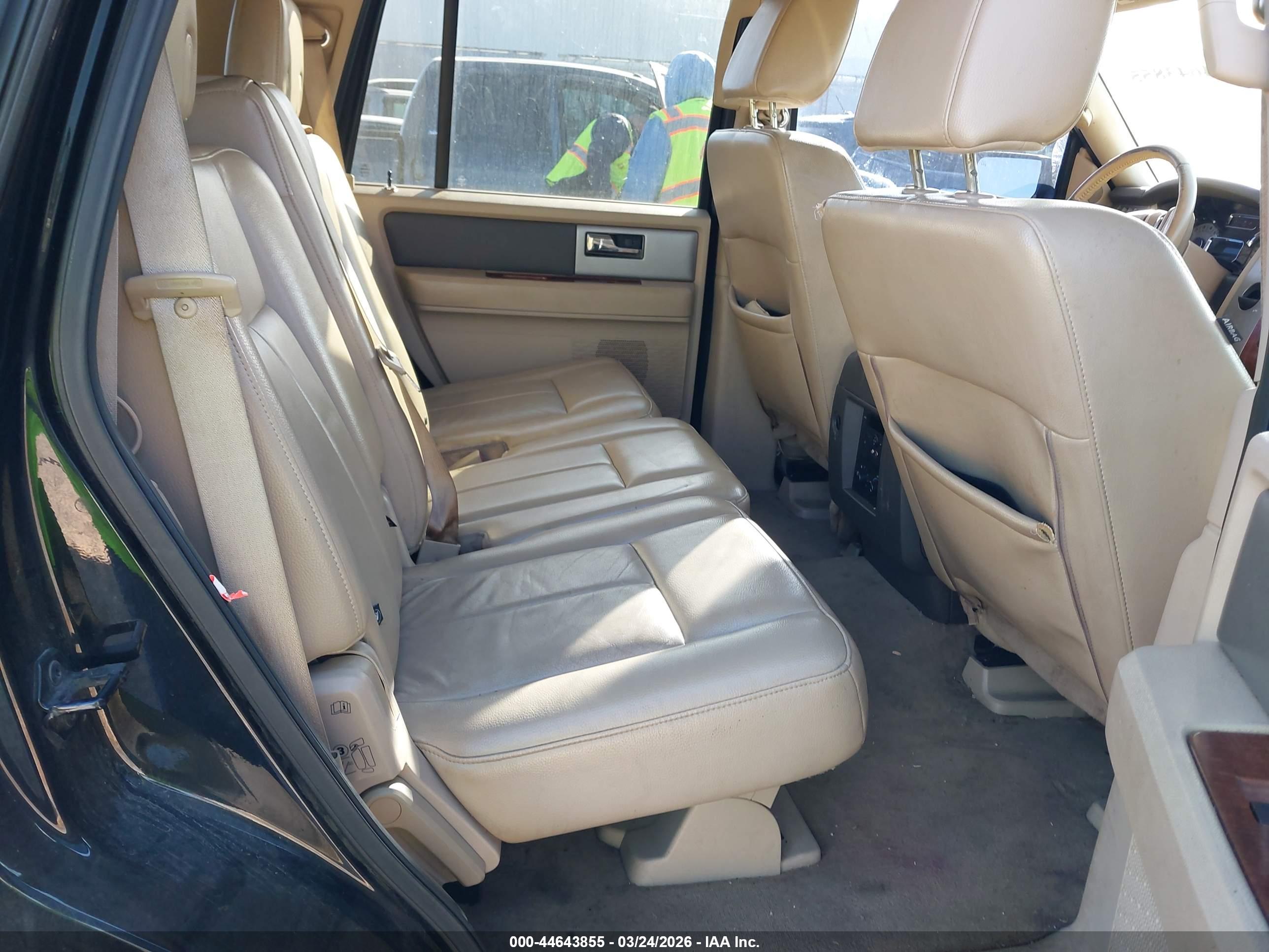 FORD EXPEDITION image 8