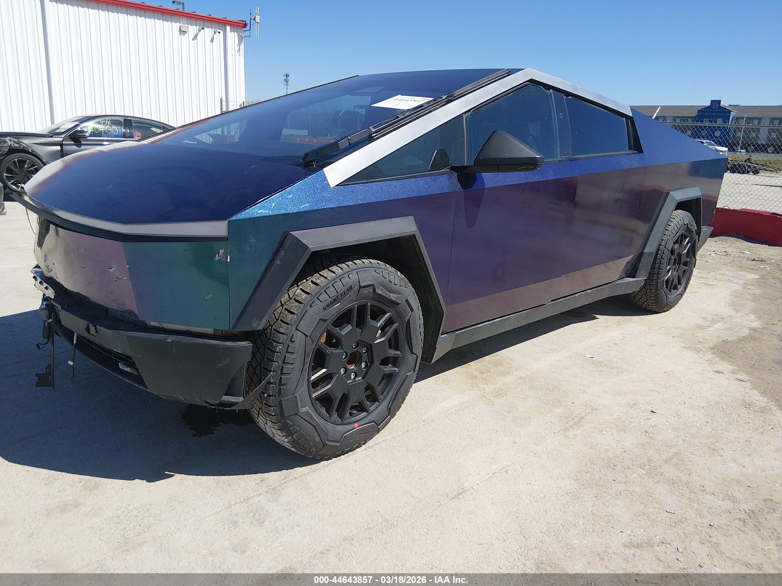 TESLA CYBERTRUCK image 2