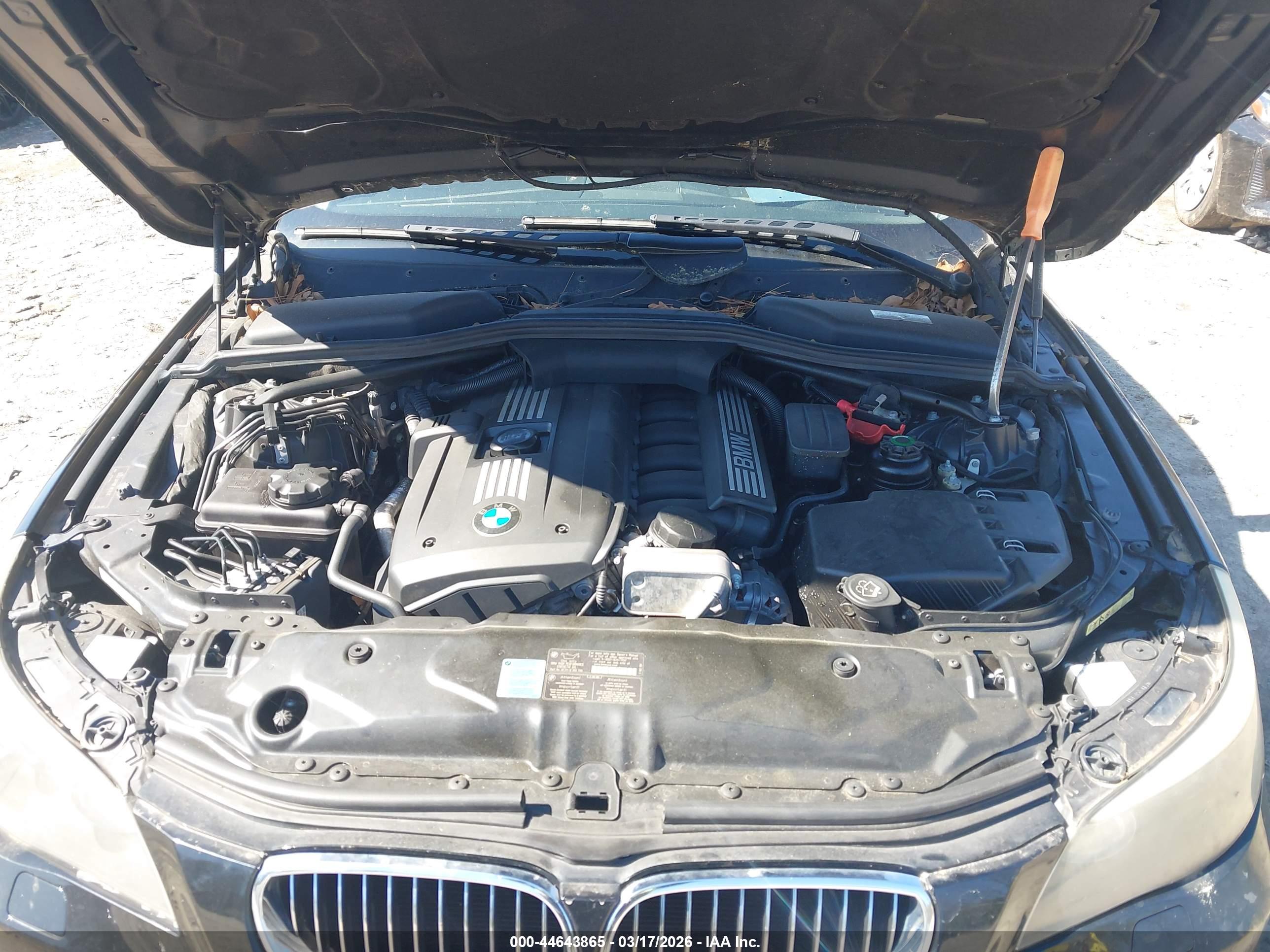 BMW 528I image 10