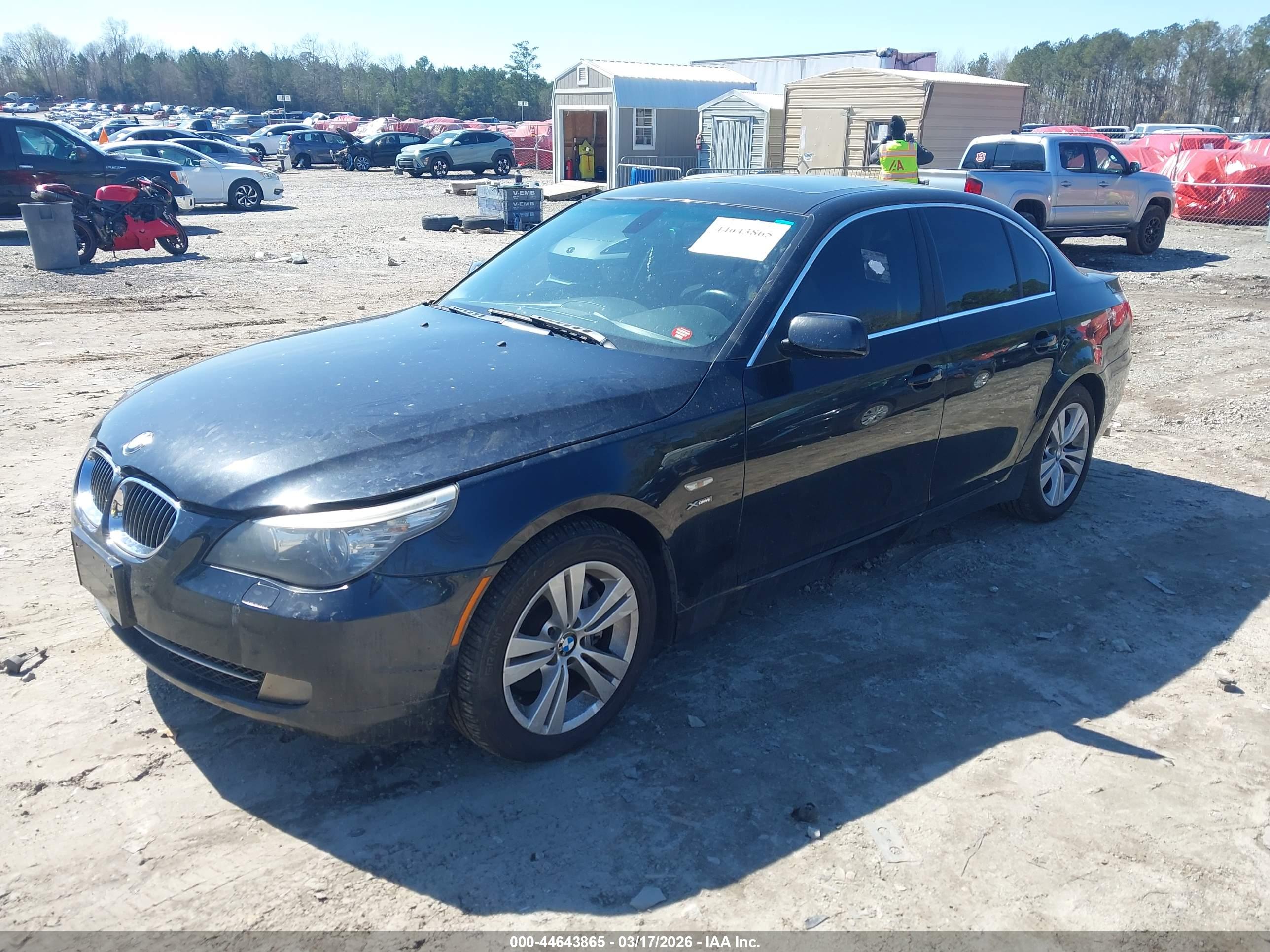 BMW 528I image 2