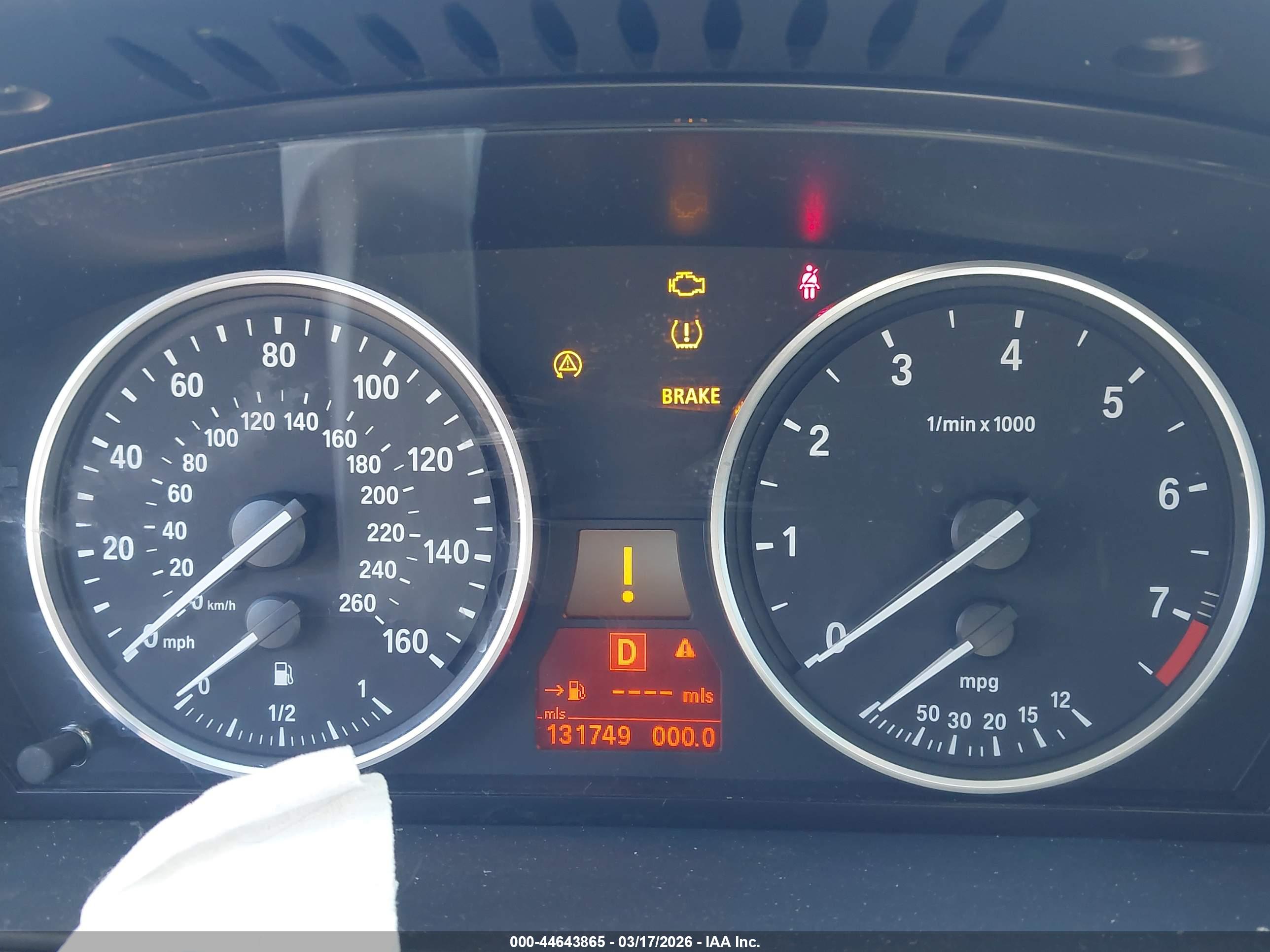 BMW 528I image 7