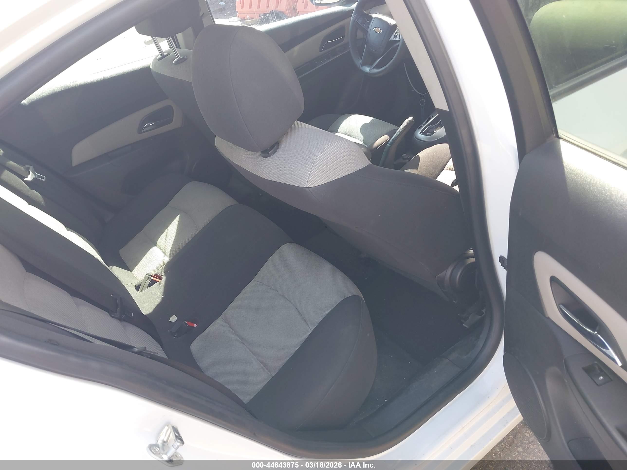 CHEVROLET CRUZE image 8